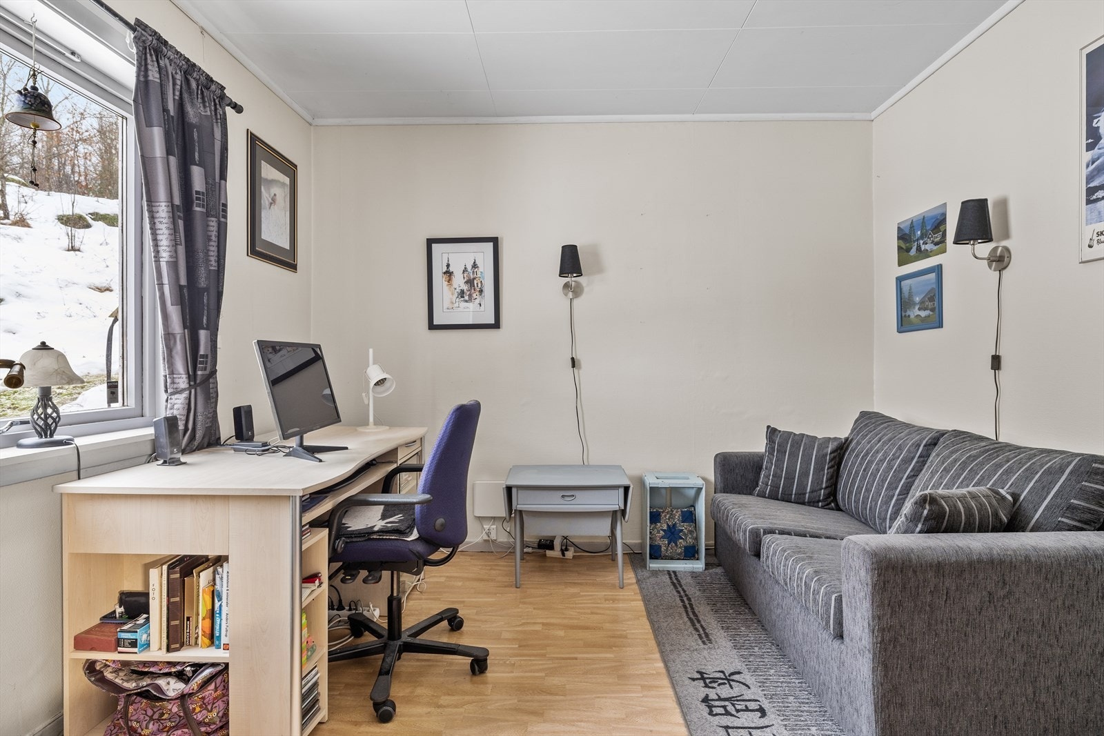 Ekstra rom innenfor kjøkkenet. Perfekt som kontor, gjesterom eller et ekstra soverom. Galleribilde