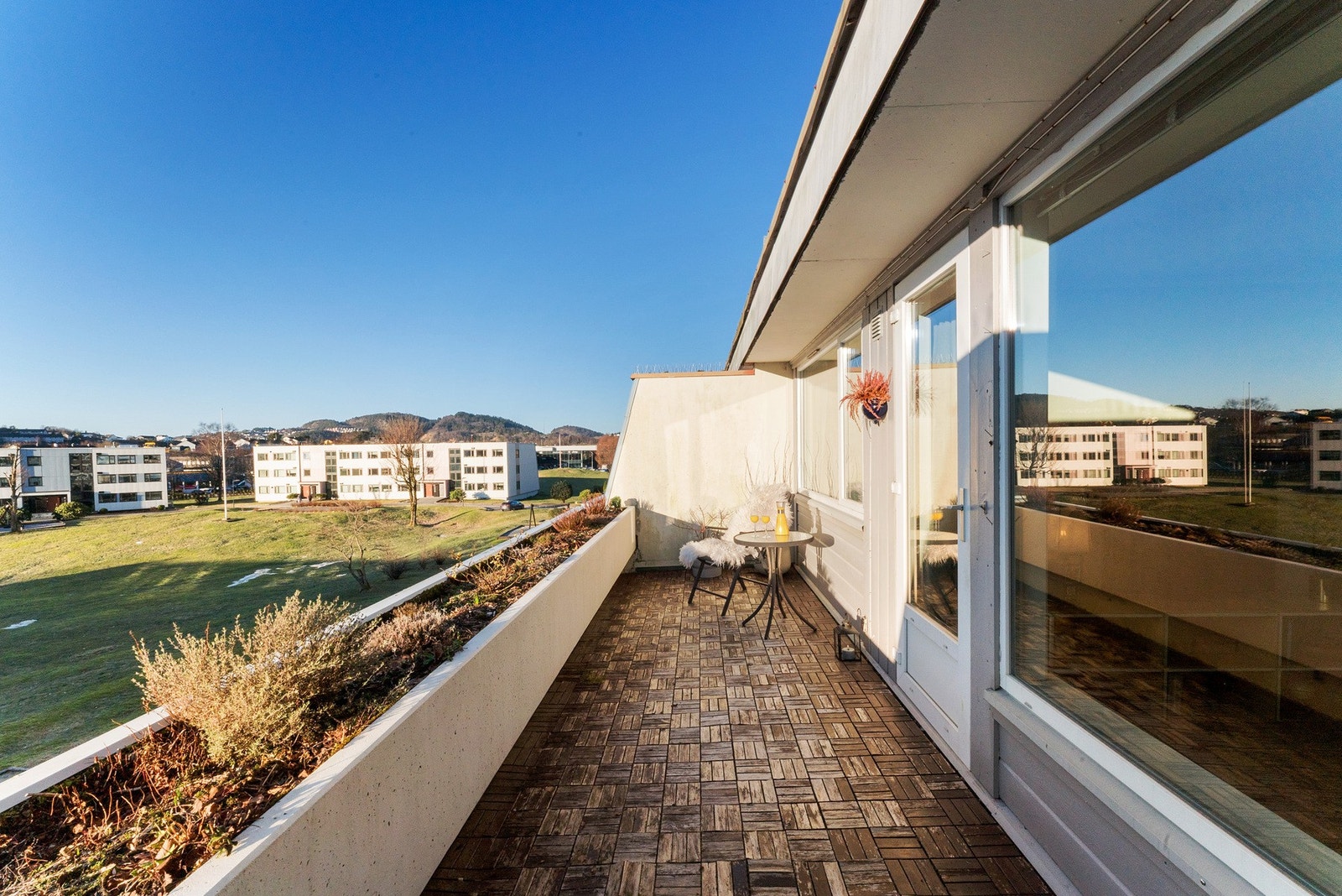 Balkongene er en del av rehabiliteringen, og vil få et moderne og tidsriktig uttrykk Galleribilde