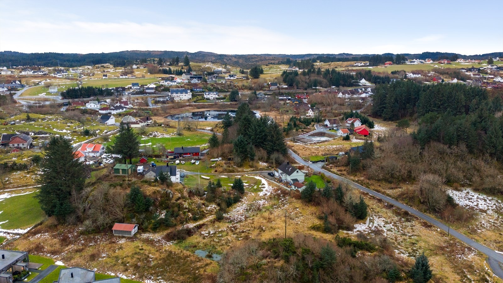 Området byr også på flotte tur- og rekreasjonsmuligheter - noe som gir en god balanse mellom landlig ro og nærhet til bymessige fasiliteter. Galleribilde