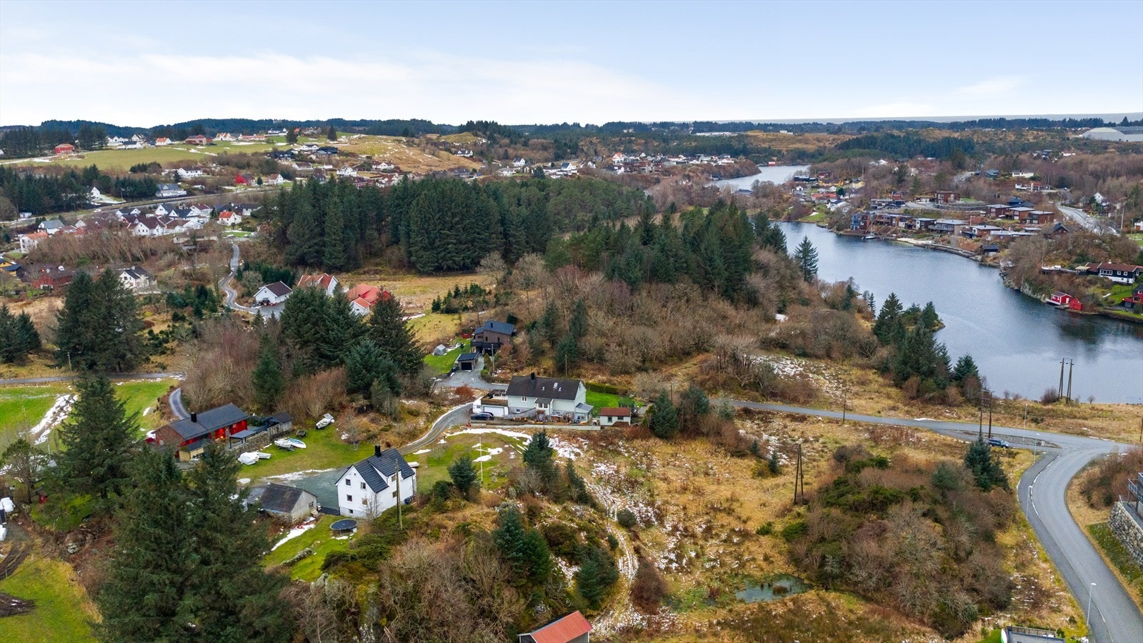 Området er kjent for gode solforhold, lite gjennomgangstrafikk og et trivelig nærmiljø Galleribilde