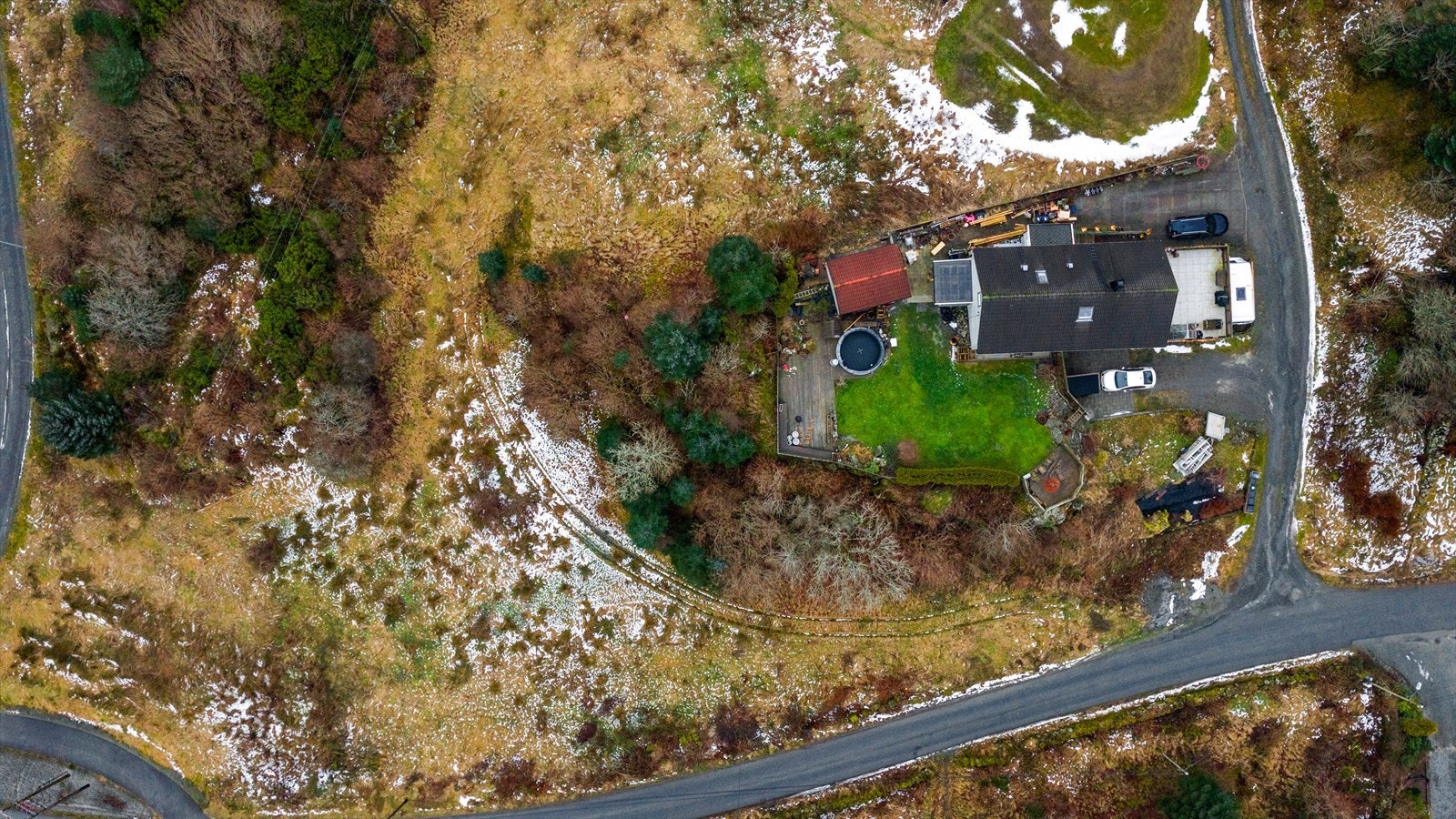 Tillatt bebygd areal skal ikke overstige BYA 40% av tomtas nettoareal, inklusive garasje/carport og bod Galleribilde