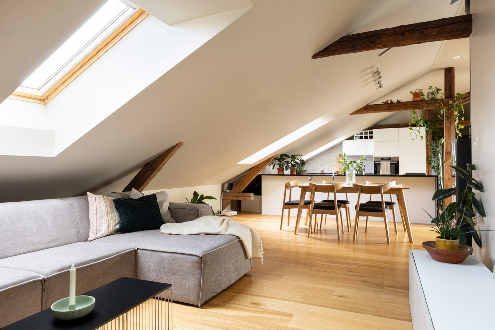 Hele leiligheten ble malt i 2023. Galleribilde