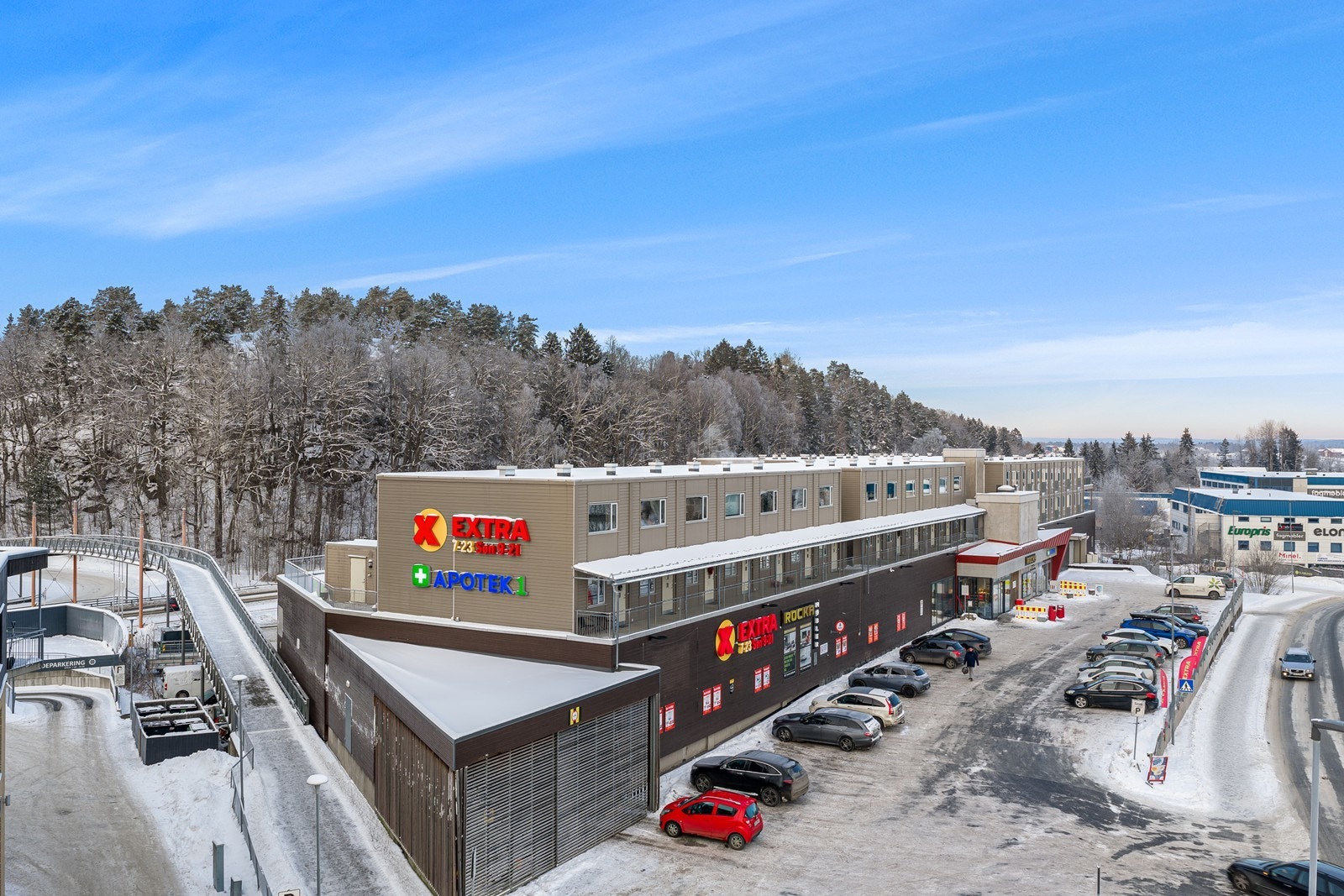 Her bor du med umiddelbar nærhet til alle nødvendige servicetilbud. Galleribilde