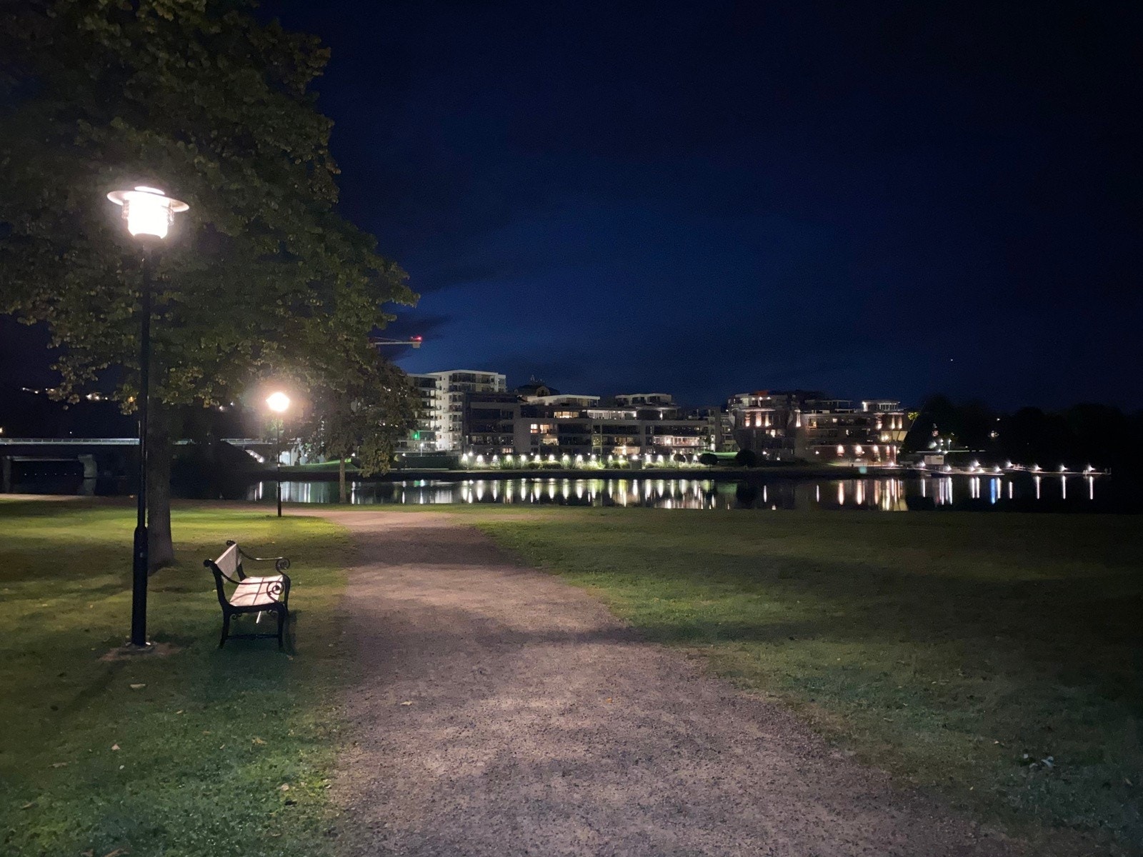 Nærmiljø: Fra den fine turen rundt Hjellevannet som du har "rett utenfor døren" Galleribilde