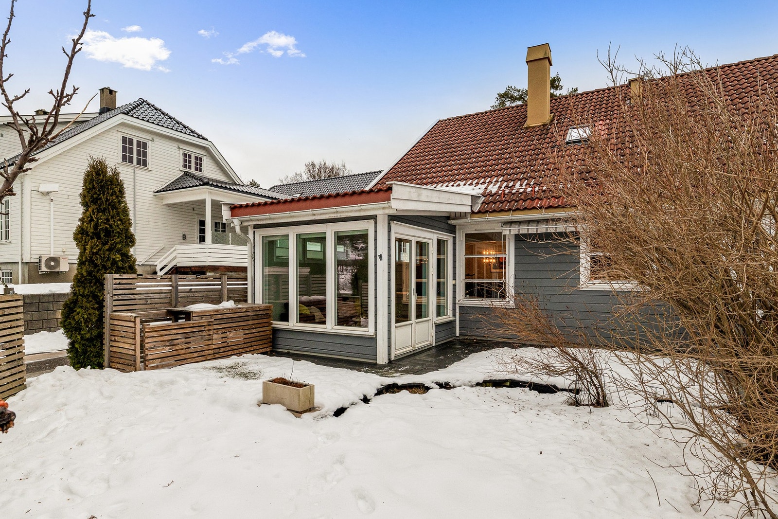 Solen store deler av dagen og kvelden Galleribilde