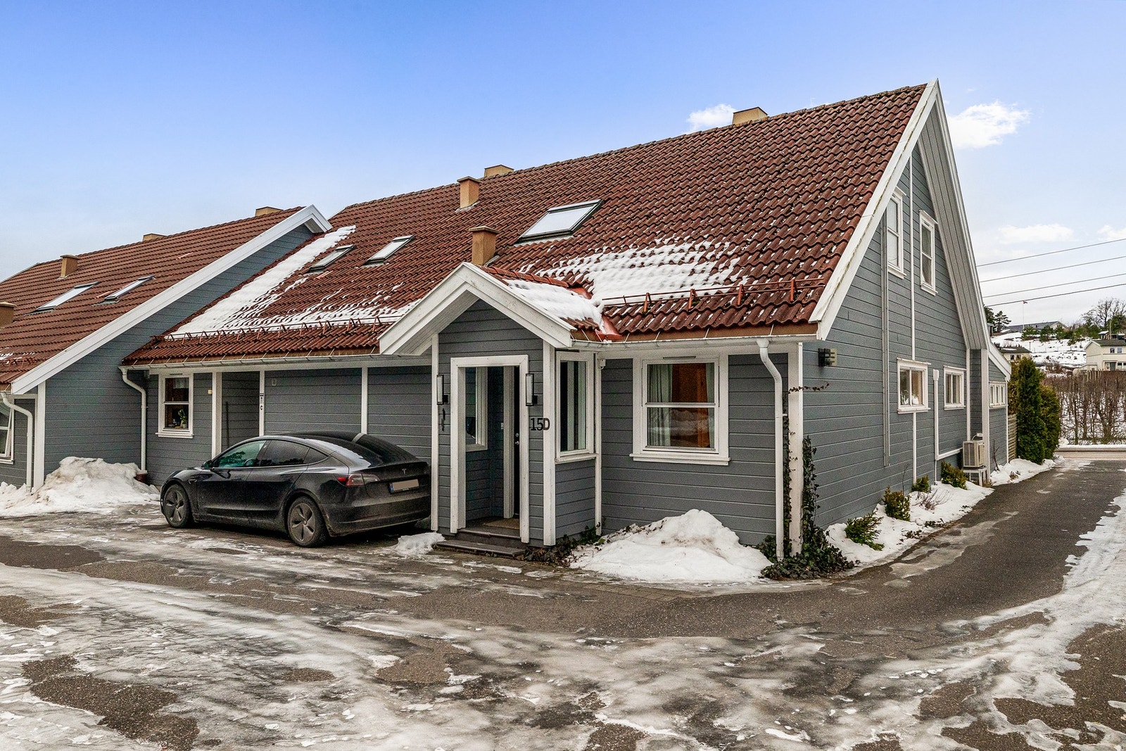 Lekkert og innholdsrikt enderekkehus med attraktiv beliggenhet på populære Breidablikk Galleribilde