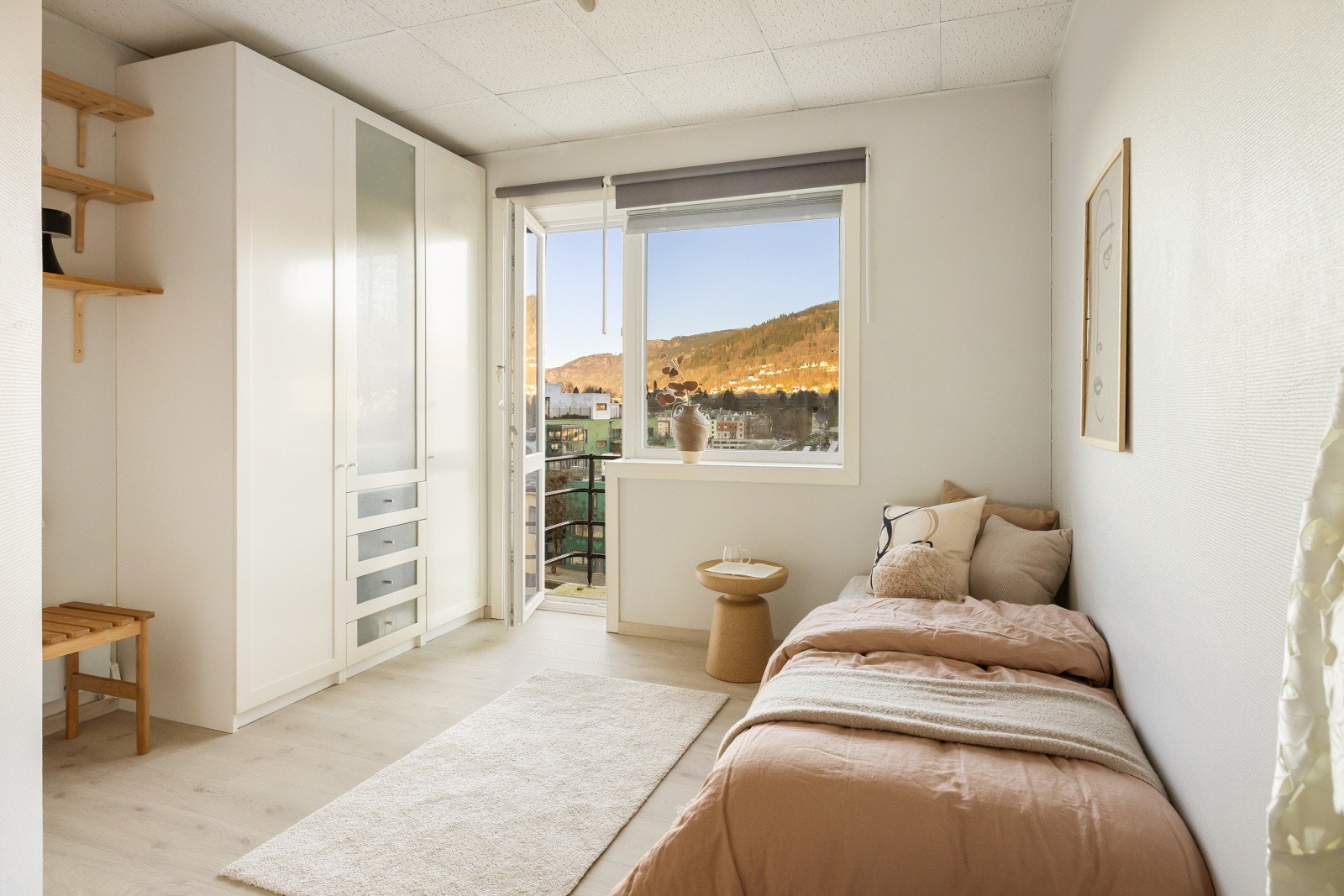 Her har du også utgang til en herlig balkong! Galleribilde