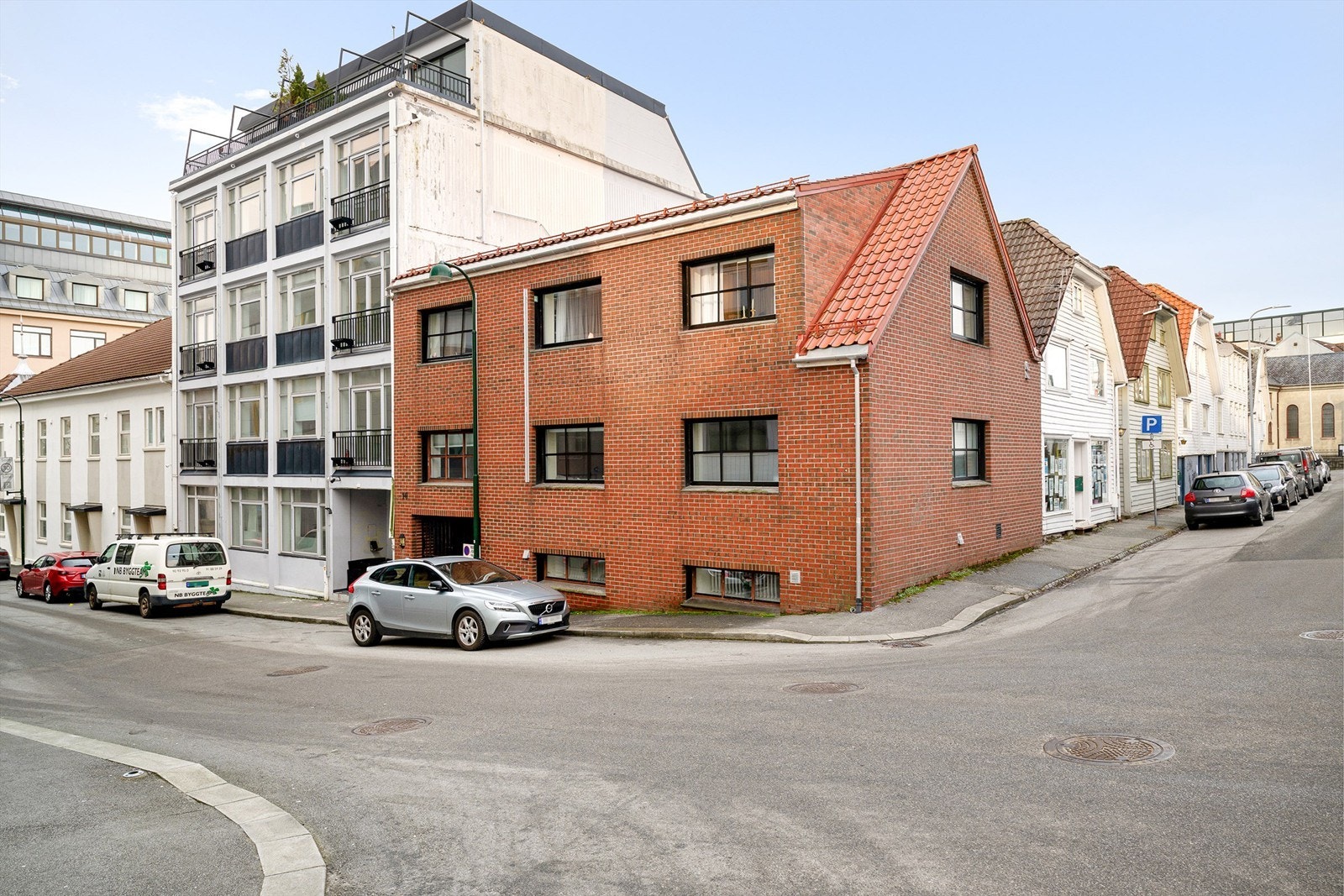 Fasade. Sameiet skiftet taktekking i 2020. Galleribilde