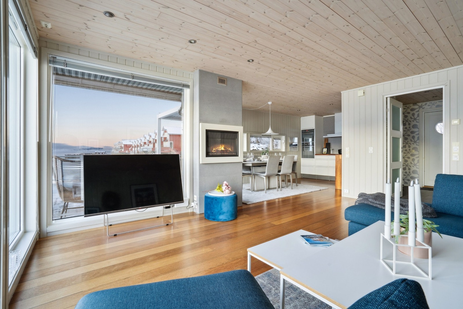 Stue med gasspeis. Galleribilde