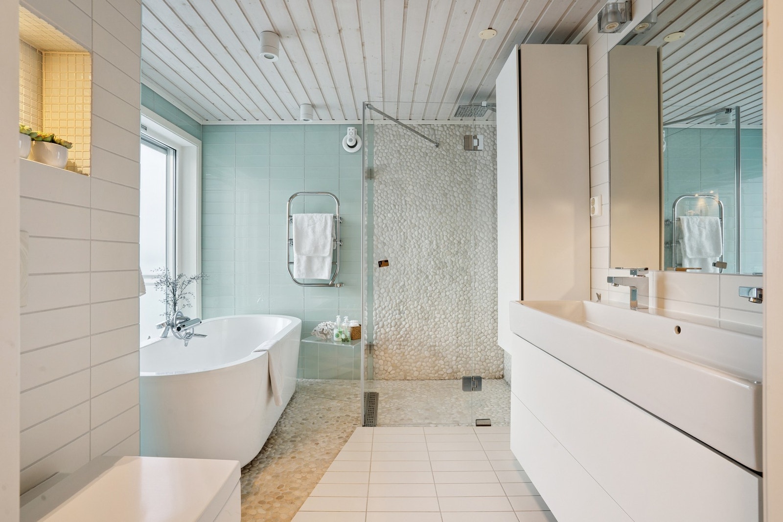 Hoved Bad ligger i 2 etg. Galleribilde