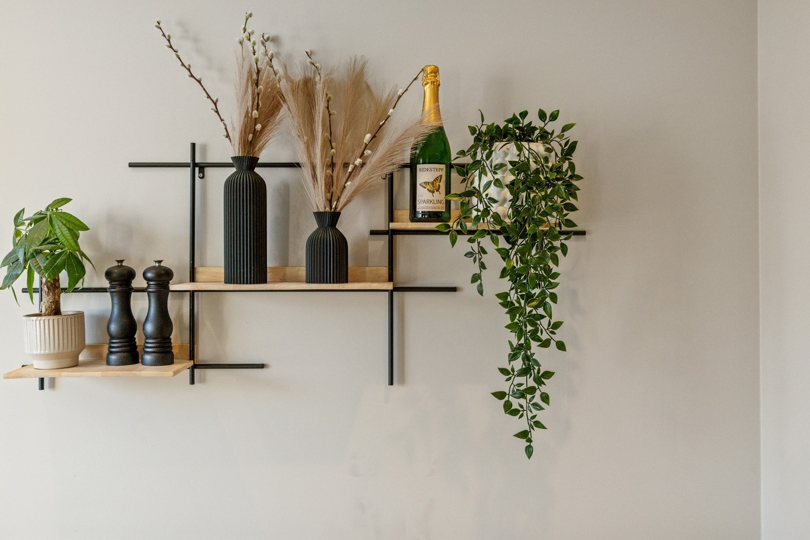 Lekre detaljer ved kjøkken. Galleribilde