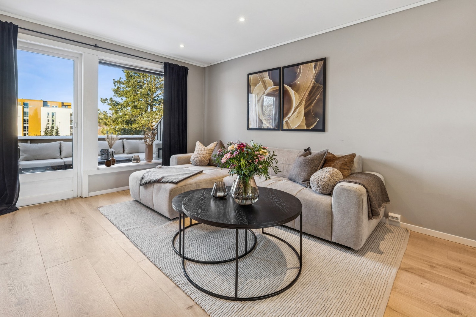 Her kan du trekke deg tilbake og slappe av med en god bok, eller se en spennende film. Galleribilde