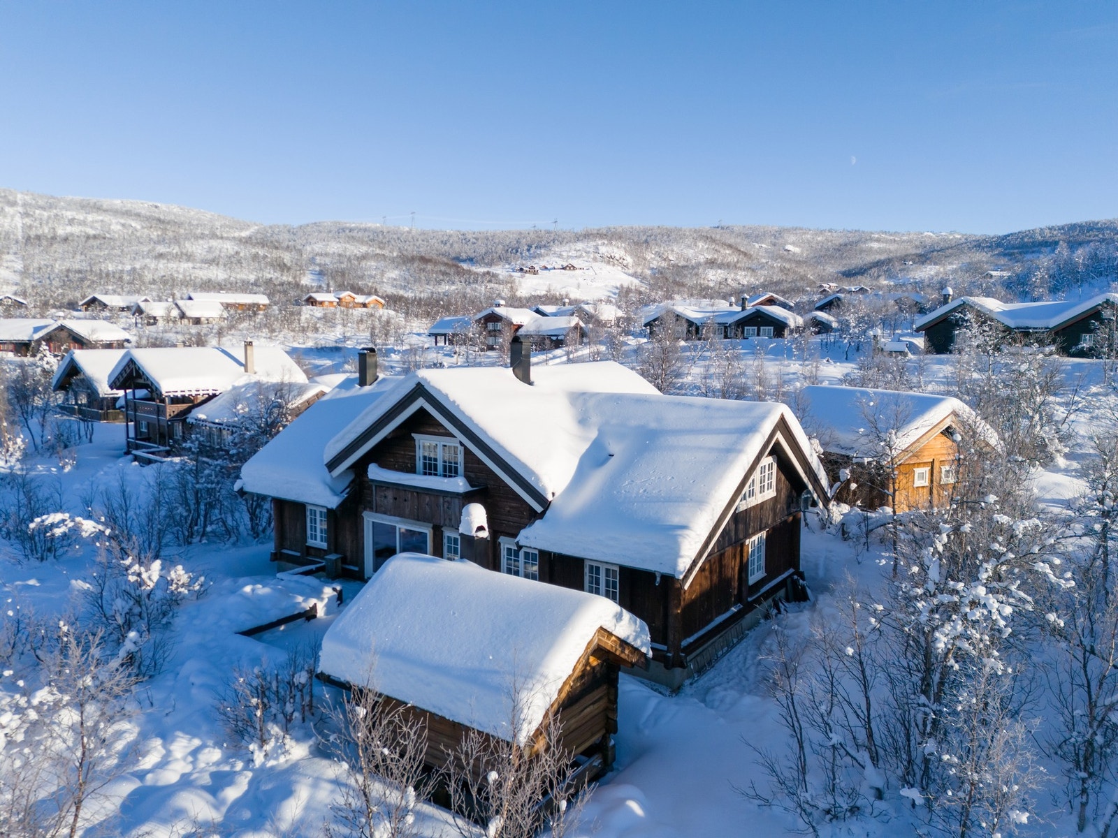 Det er kort vei til Hallingskarvet skisenter og badeland. Galleribilde