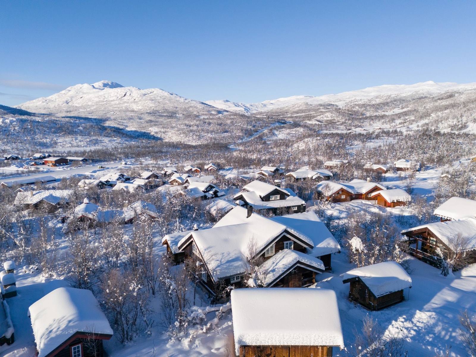 Hytta ligger på 920 m.o.h, noe som kan bety lange snøsikre vintre i uoverskuelig fremtid Galleribilde