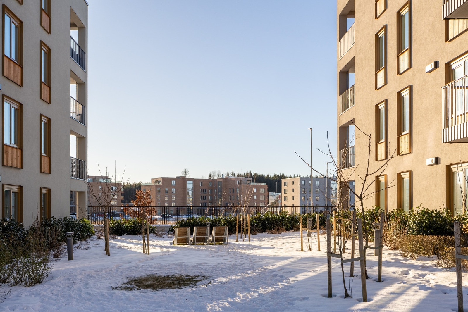 Her bor du med umiddelbar nærhet til kollektivtilbud og innfartsvei til Oslo. Galleribilde