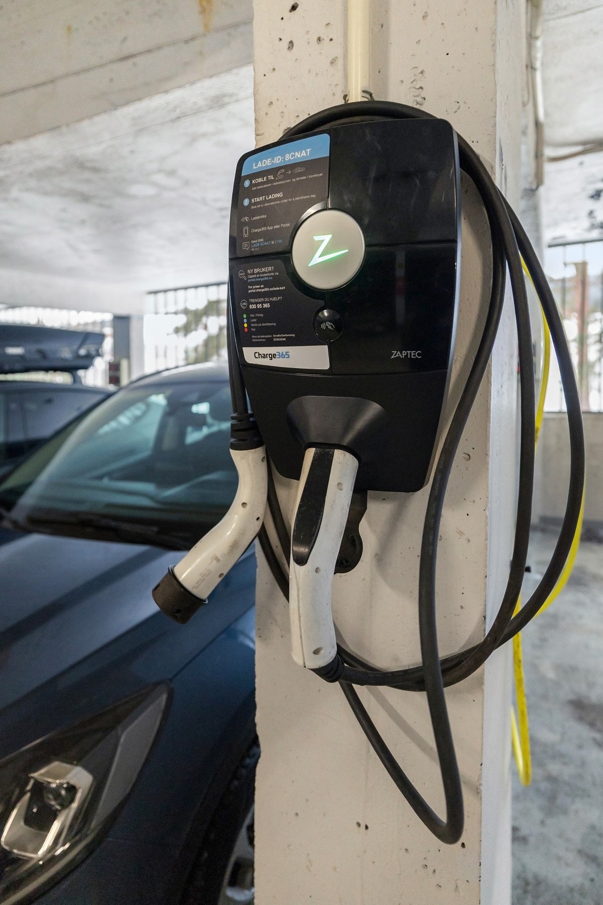 Det er montert elbillader Galleribilde