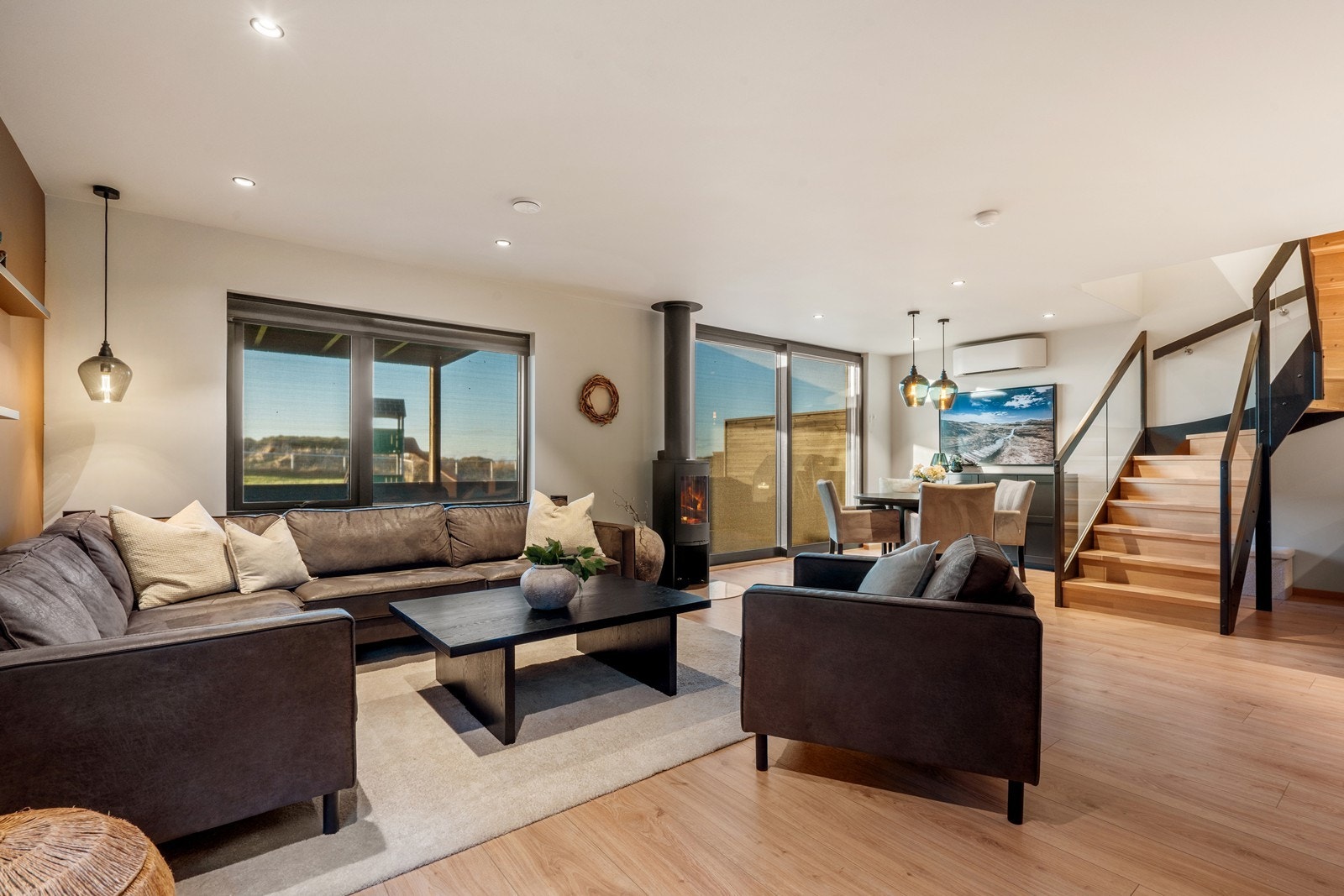 Her med utvendig solskjerming nedtrukket. Galleribilde