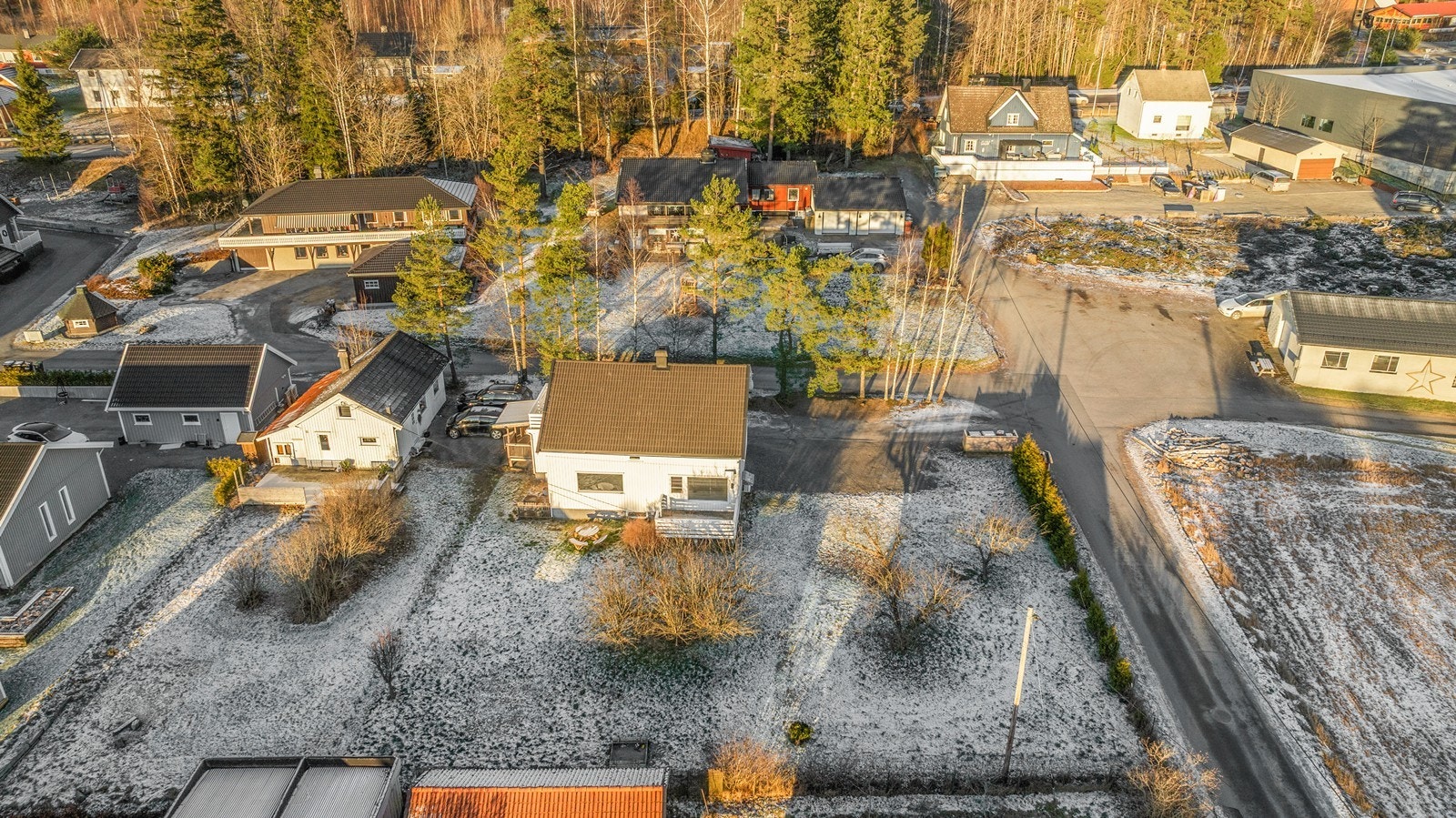 Boligen ligger i et hyggelig nabolag - både barnevennlig og sentralt Galleribilde