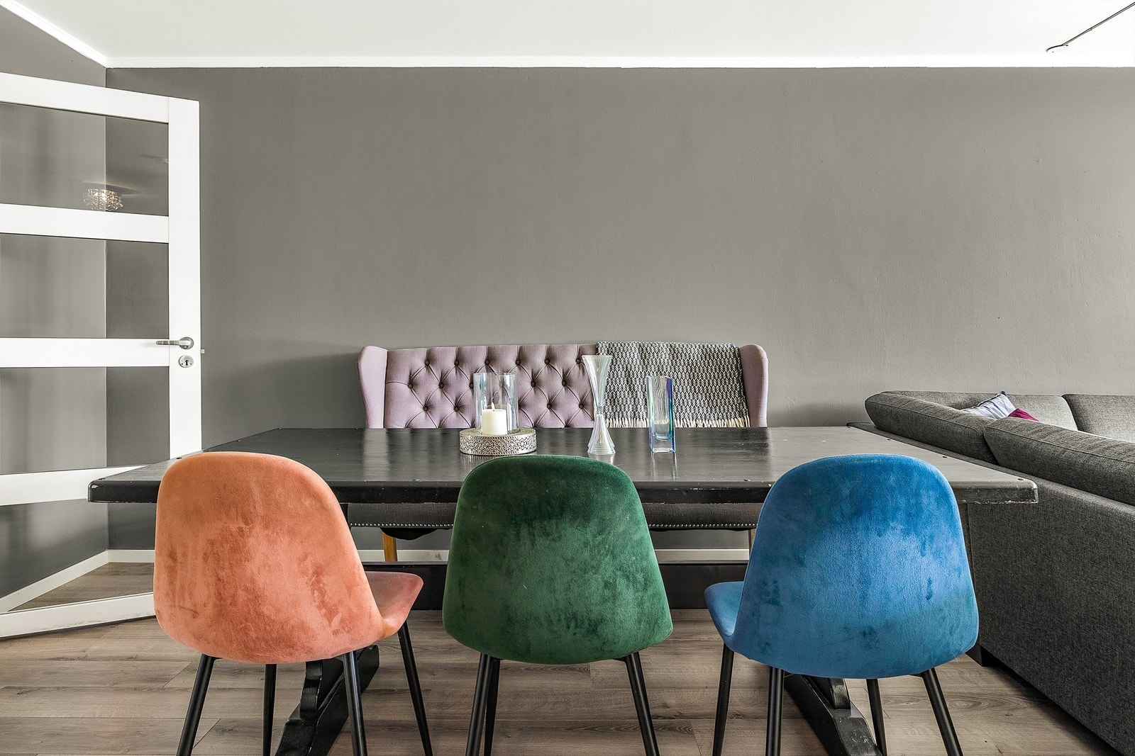 Det er lagringsplass i bod og matbod i samme etasje som leiligheten Galleribilde