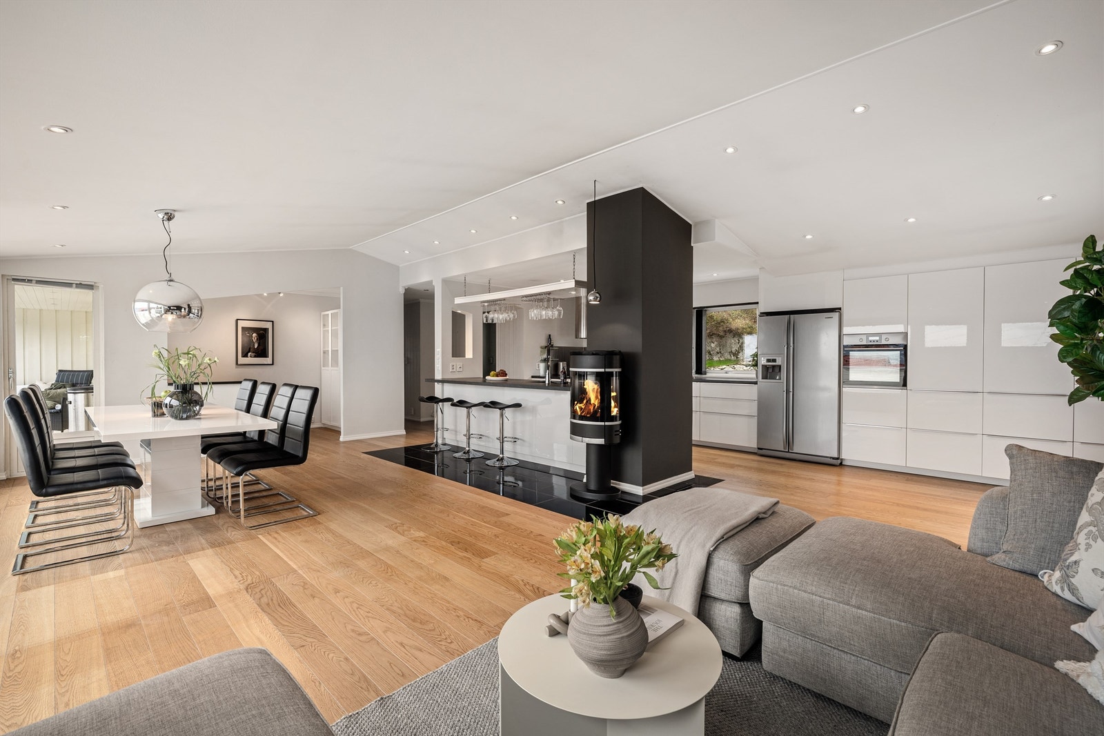 Velkommen inn i hovedetasjen som virkelig imponerer fra første øyeblikk Galleribilde