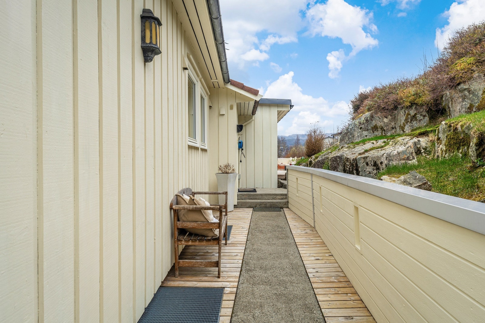 Inngangspartiet til boligens hoveddel Galleribilde