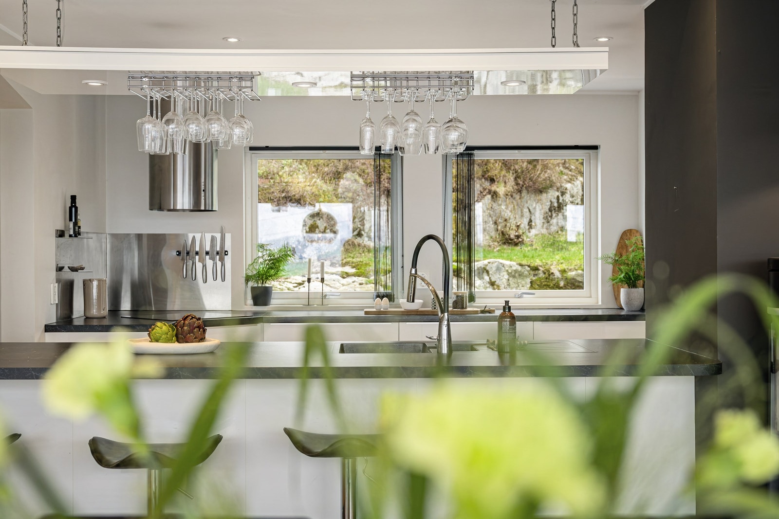 Godt med lysinnslipp også på kjøkken Galleribilde