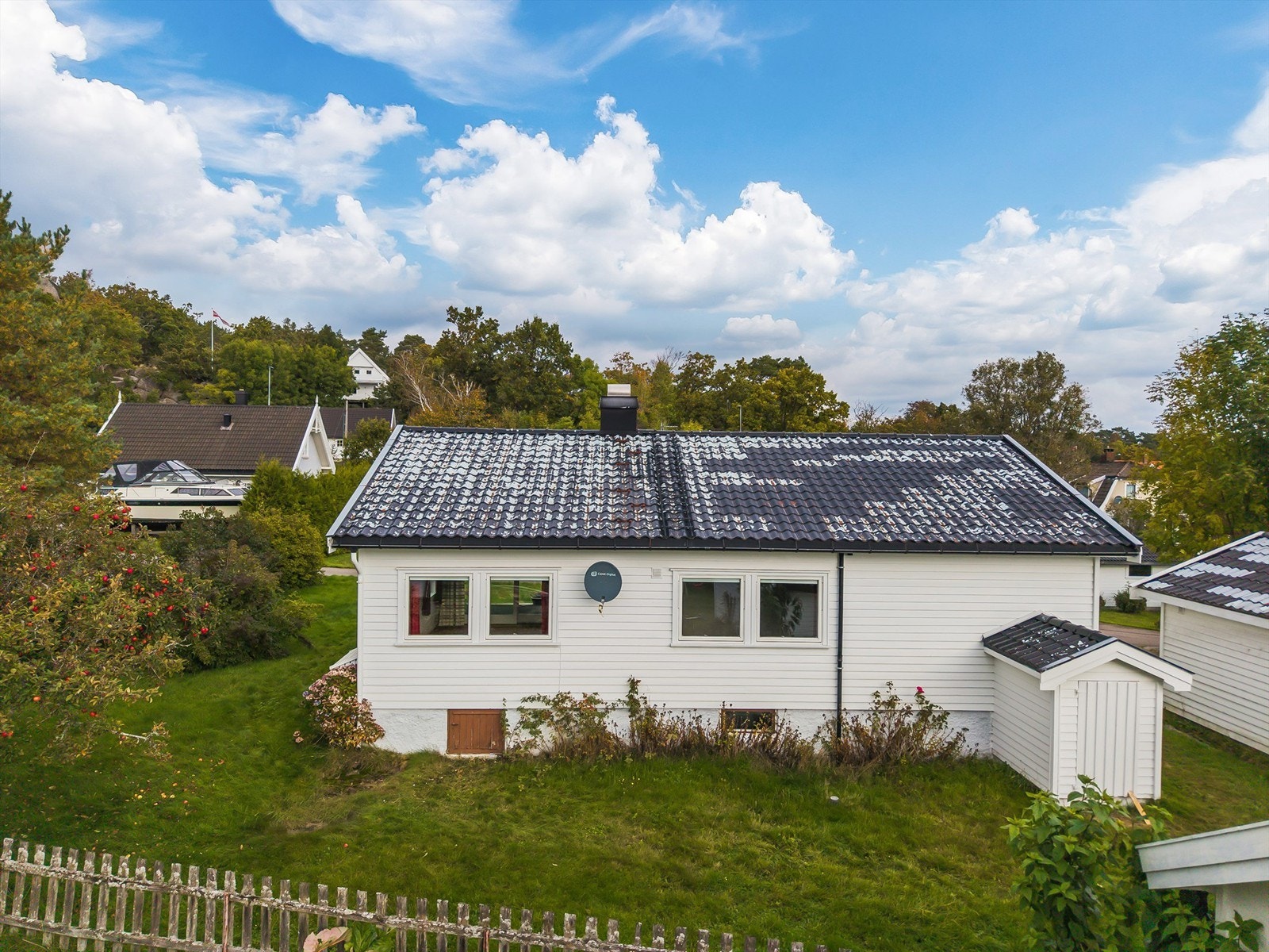 Dette er en bolig med sjel og stort potensial - perfekt for deg som ønsker å sette ditt eget preg og skape et trivelig hjem i et populært og etterspurt område. Galleribilde