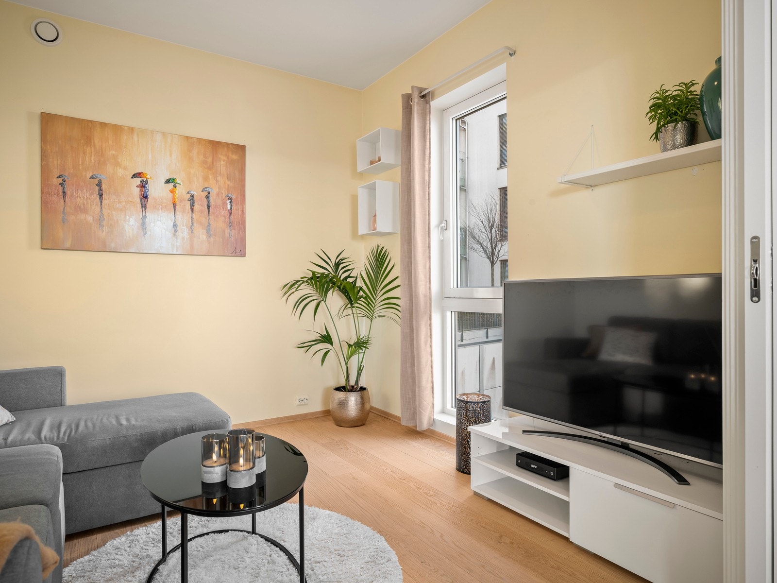 Rommet egner seg også godt som barnerom, gjesterom eller kontor. Galleribilde