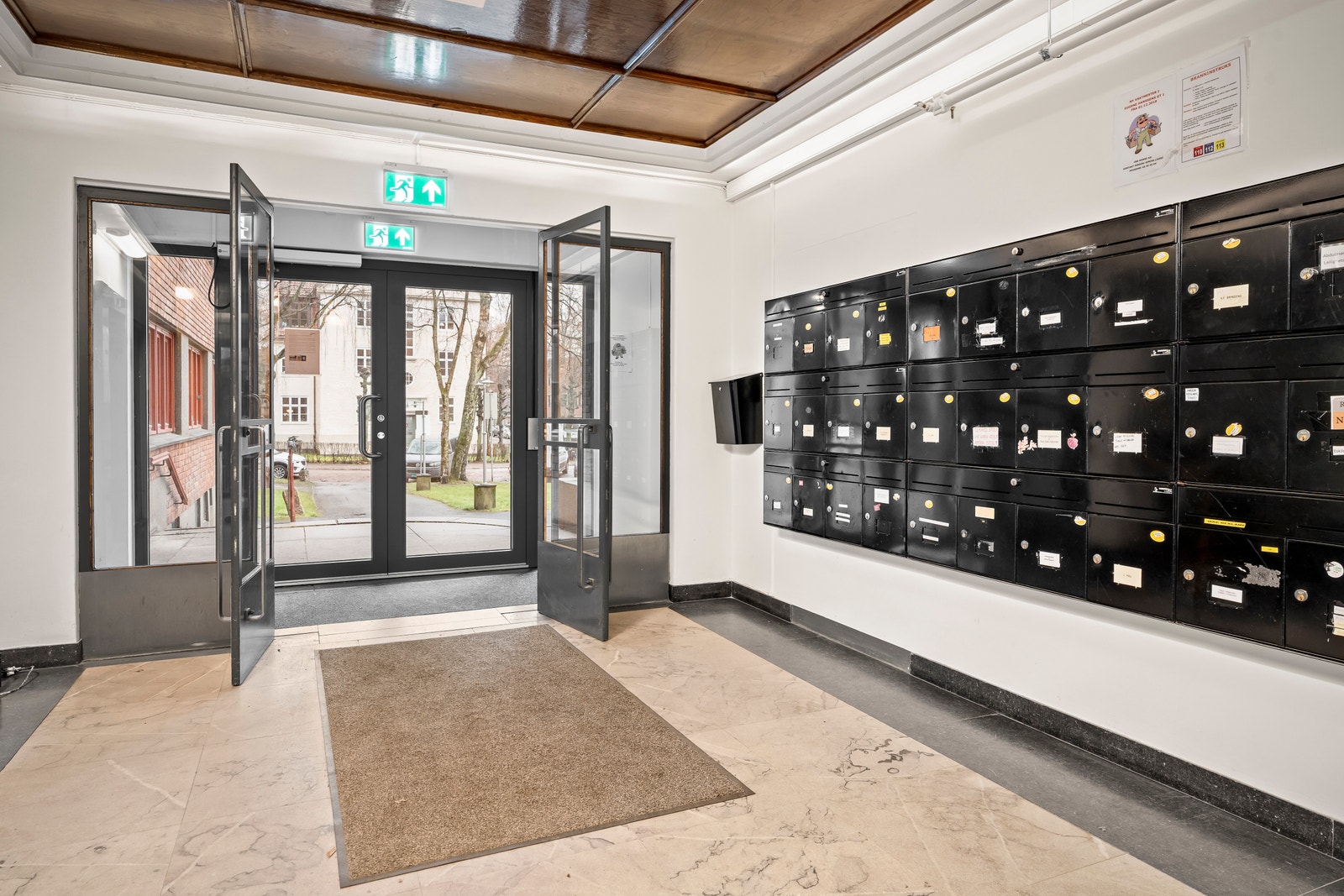 Hovedinngang/ postkasser Galleribilde