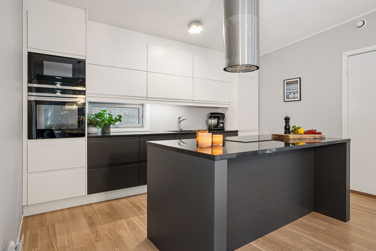 Kjøkken med øy Galleribilde