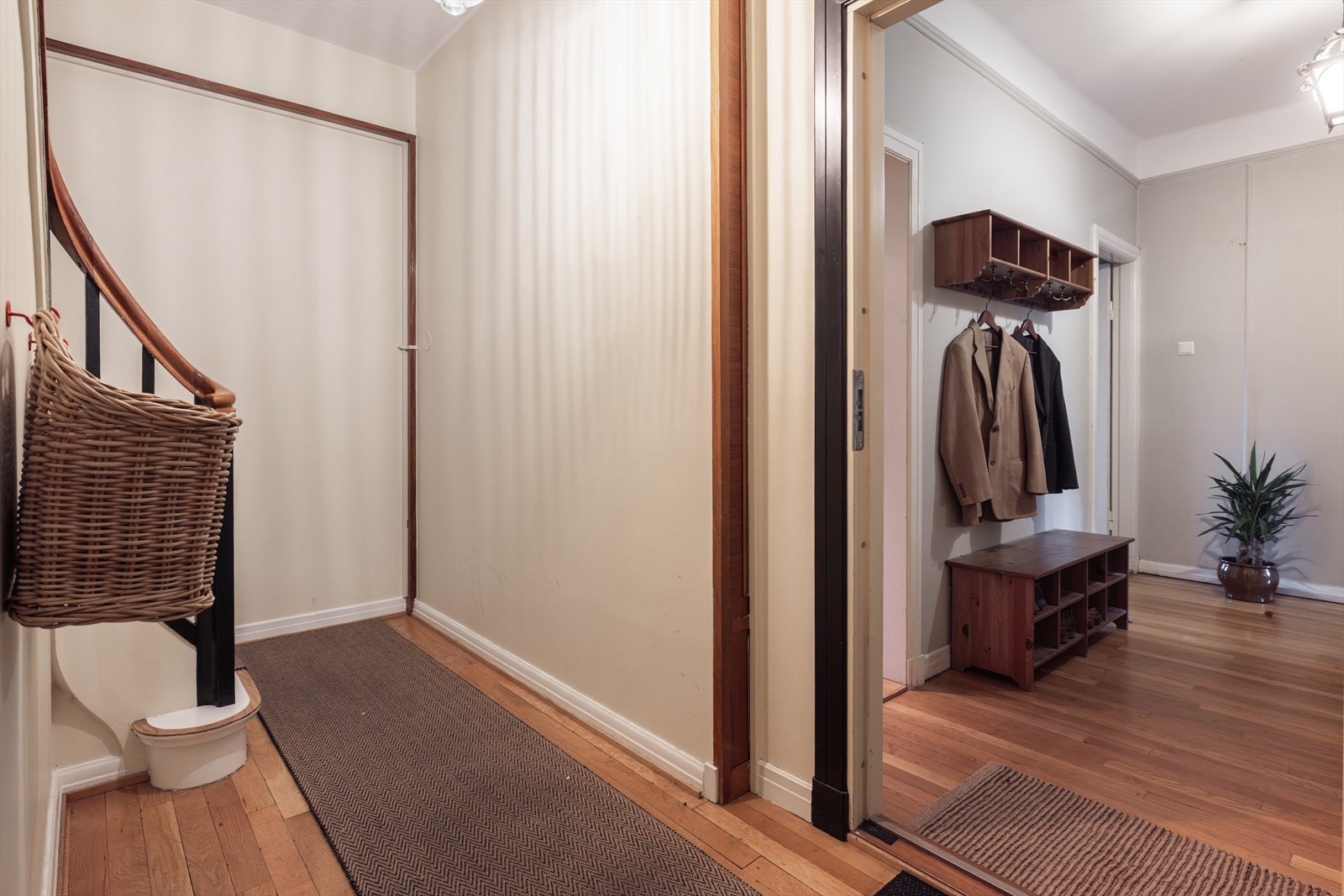 Felles trapperom delt med seksjonen i etasjen over. Galleribilde