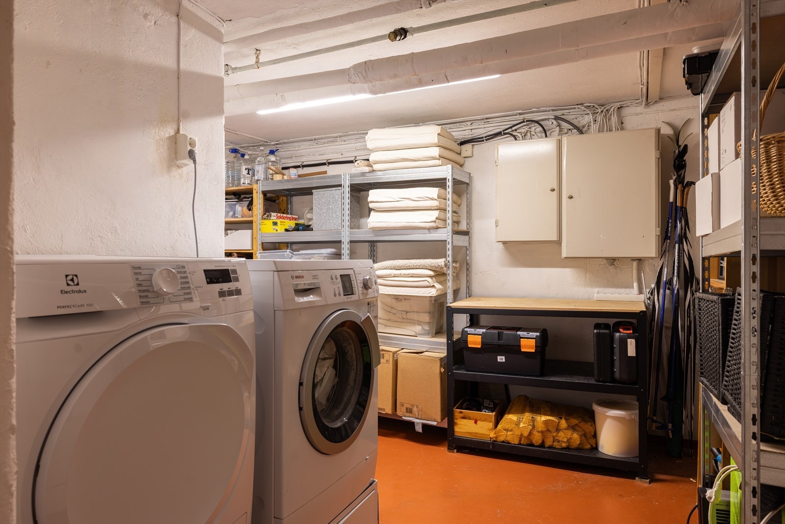 Vaskerom i kjeller - Seksjonen i 2. etasje må ha adgang til dette rommet. Galleribilde