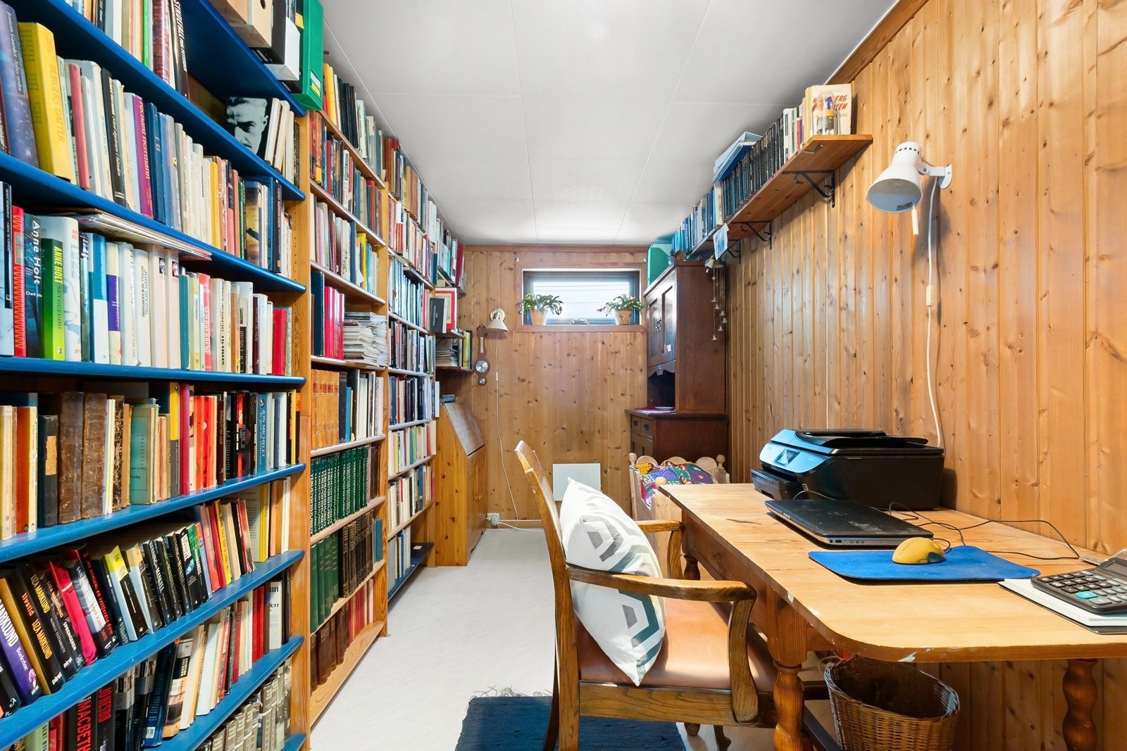 Tredje soverommet ligger i tilknytning til stuen og benyttes som kontor. Galleribilde