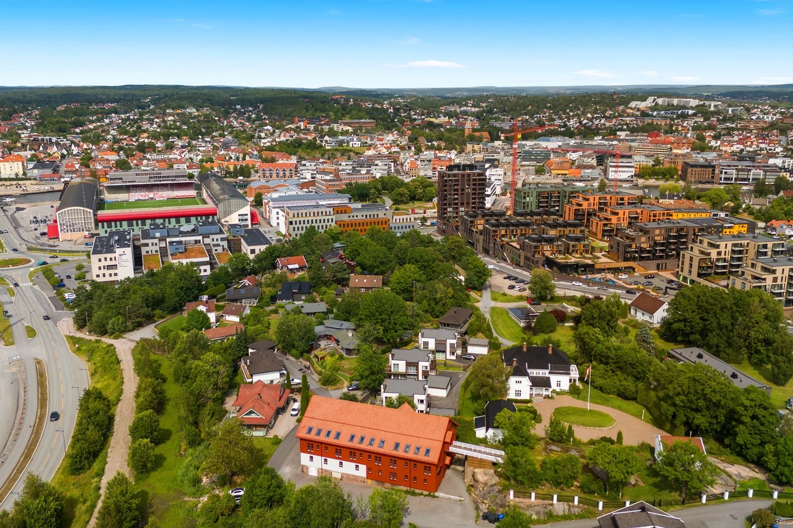 Nærområde - Fredrikstad stadion og Væstetorvet ligger like ved! Galleribilde