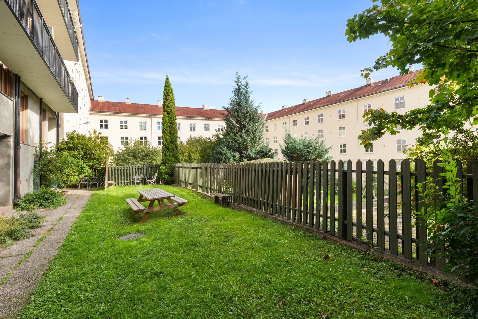 Felleshage. Galleribilde