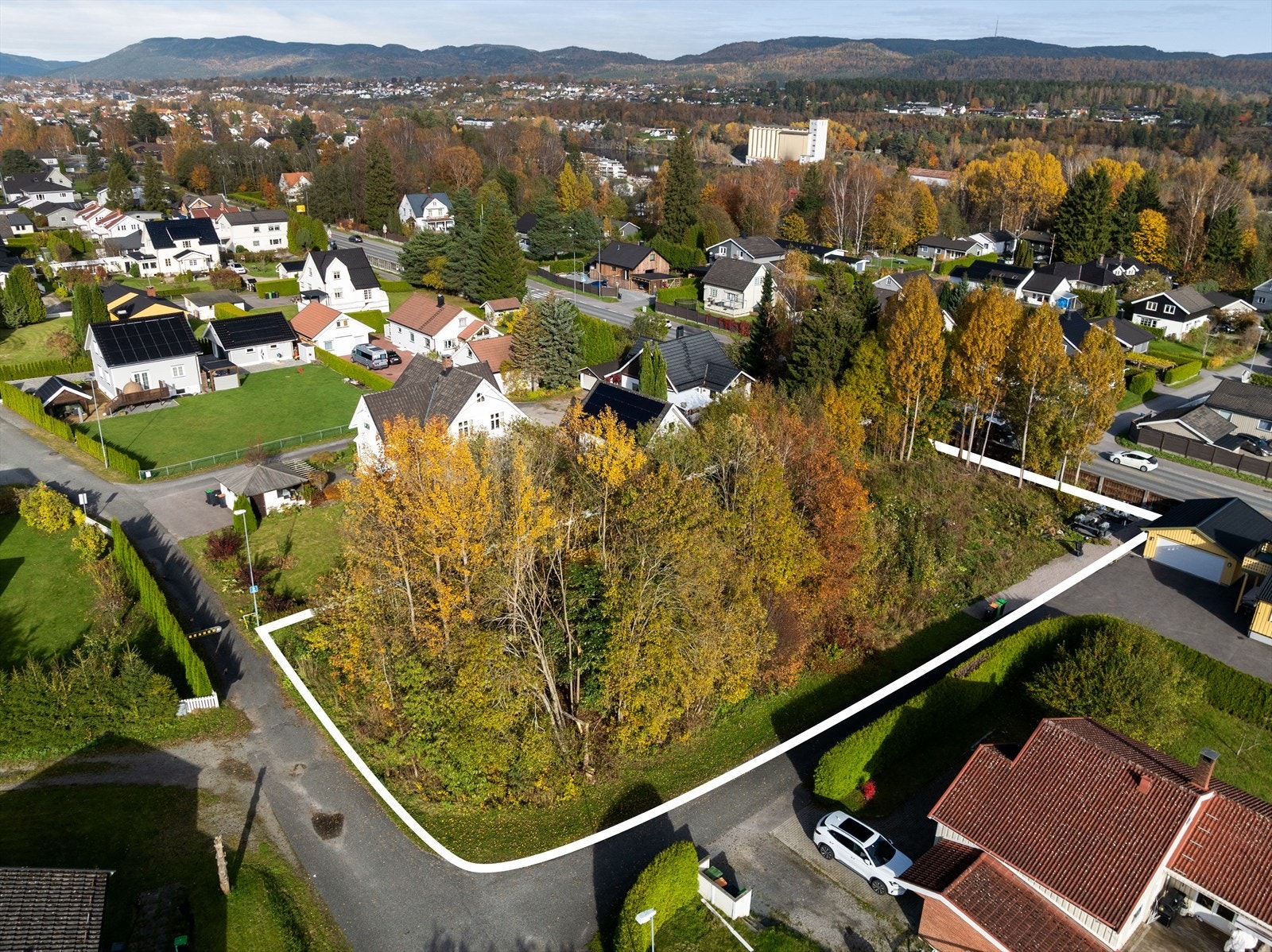 EiendomsMegler1 ved Ole Jonas Gjærum presenterer tomt på Kjørbekk! Foto: Inbovi Galleribilde