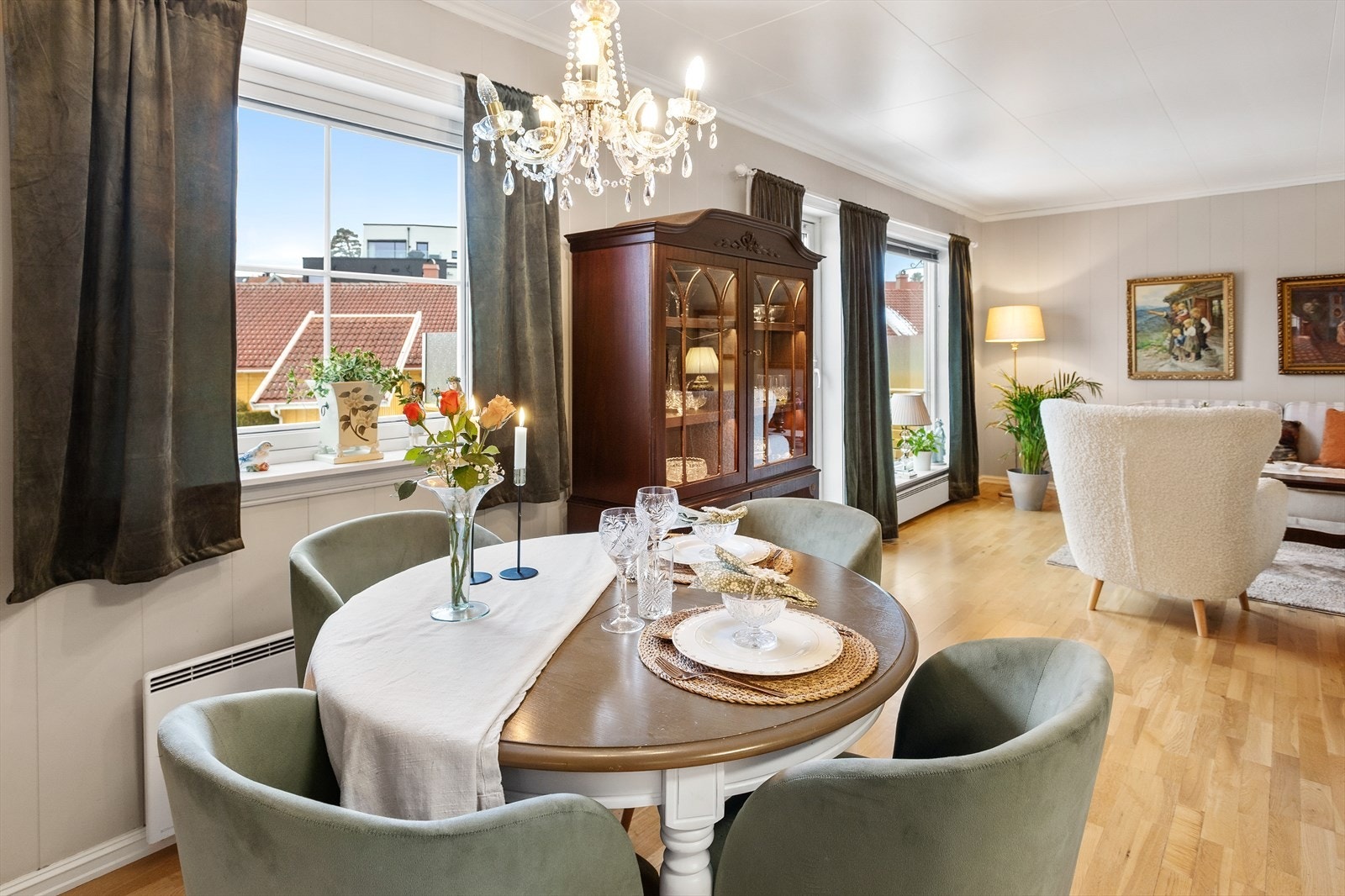 Spiseplass ved kjøkkenet Galleribilde