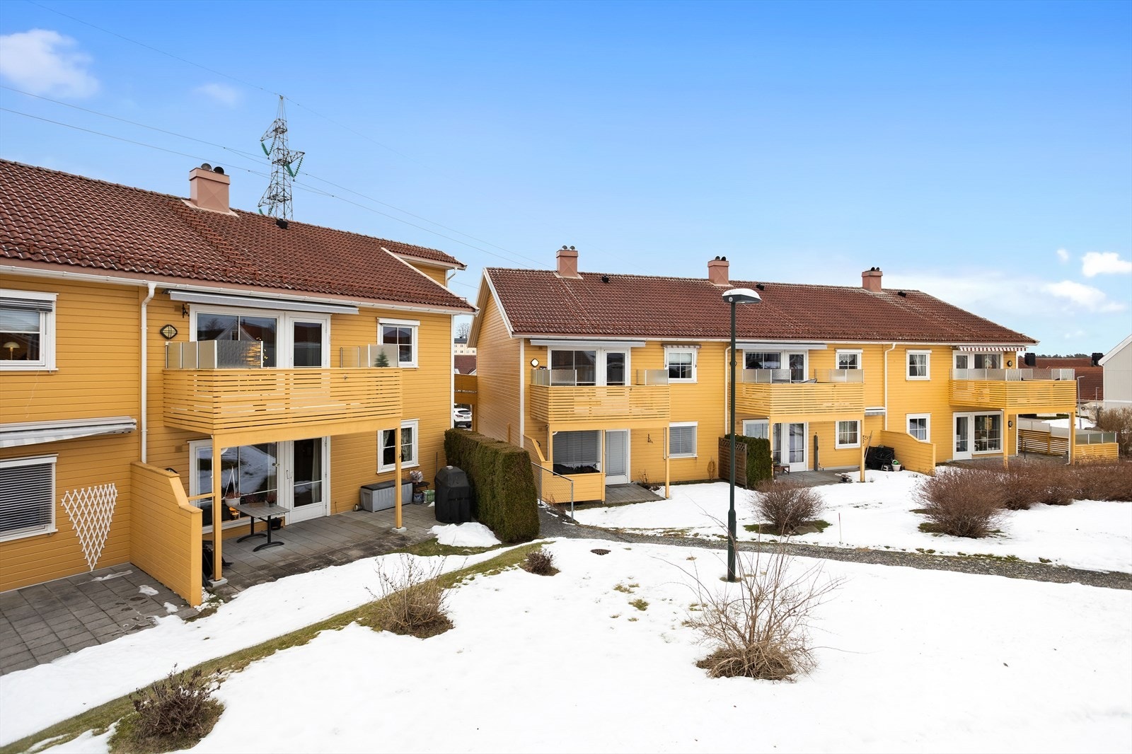 Lettstelt og pen leilighet i 2. etasje - adkomst via heis og trapperom Galleribilde