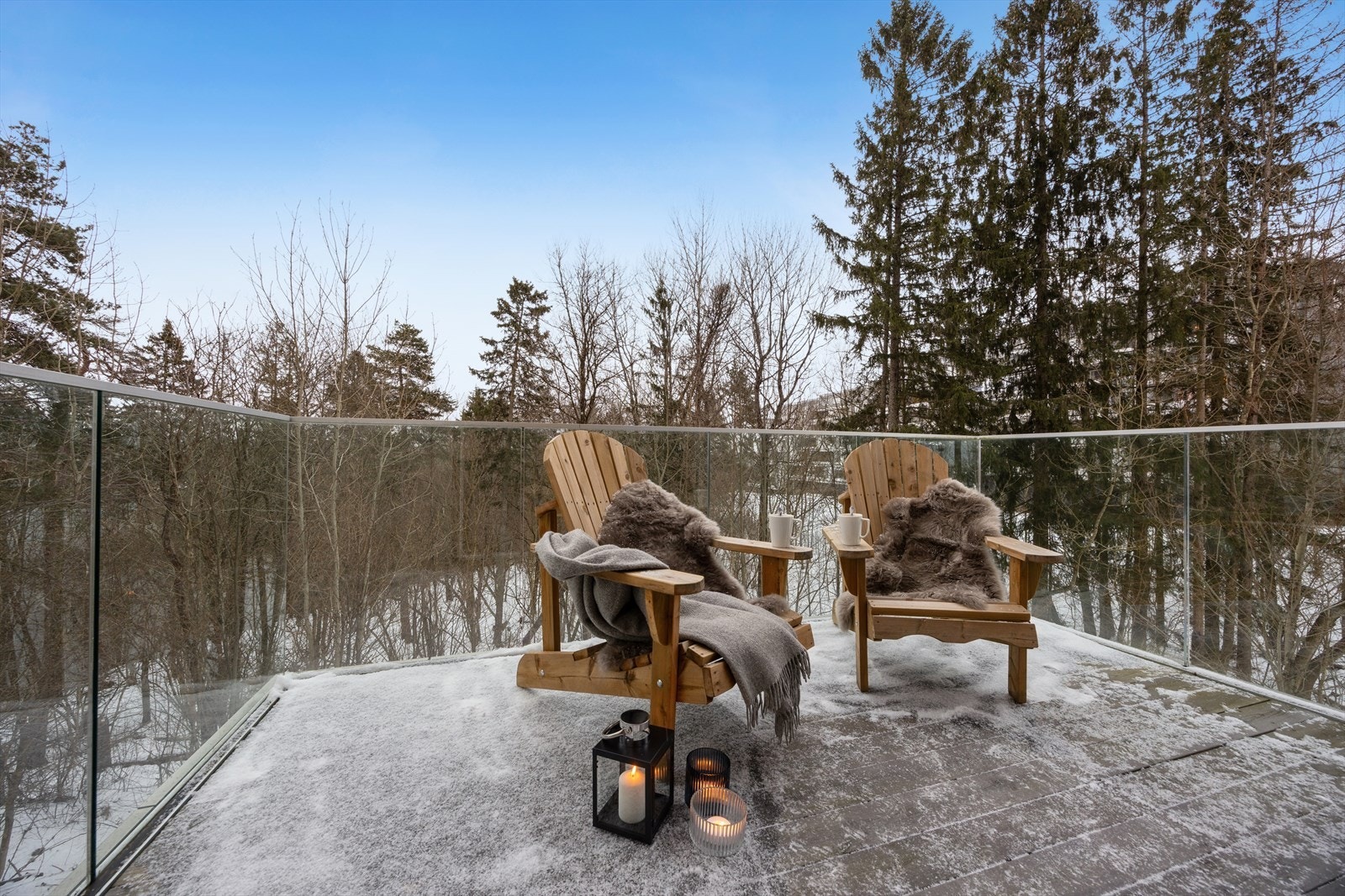 Balkong ut fra hovedsoverom Galleribilde