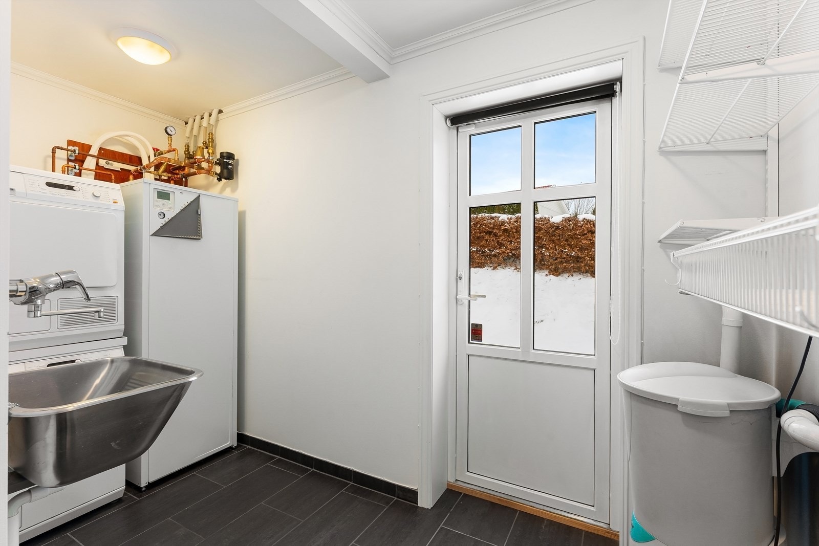 Vaskerom i 1. etasje med egen inngang. Galleribilde