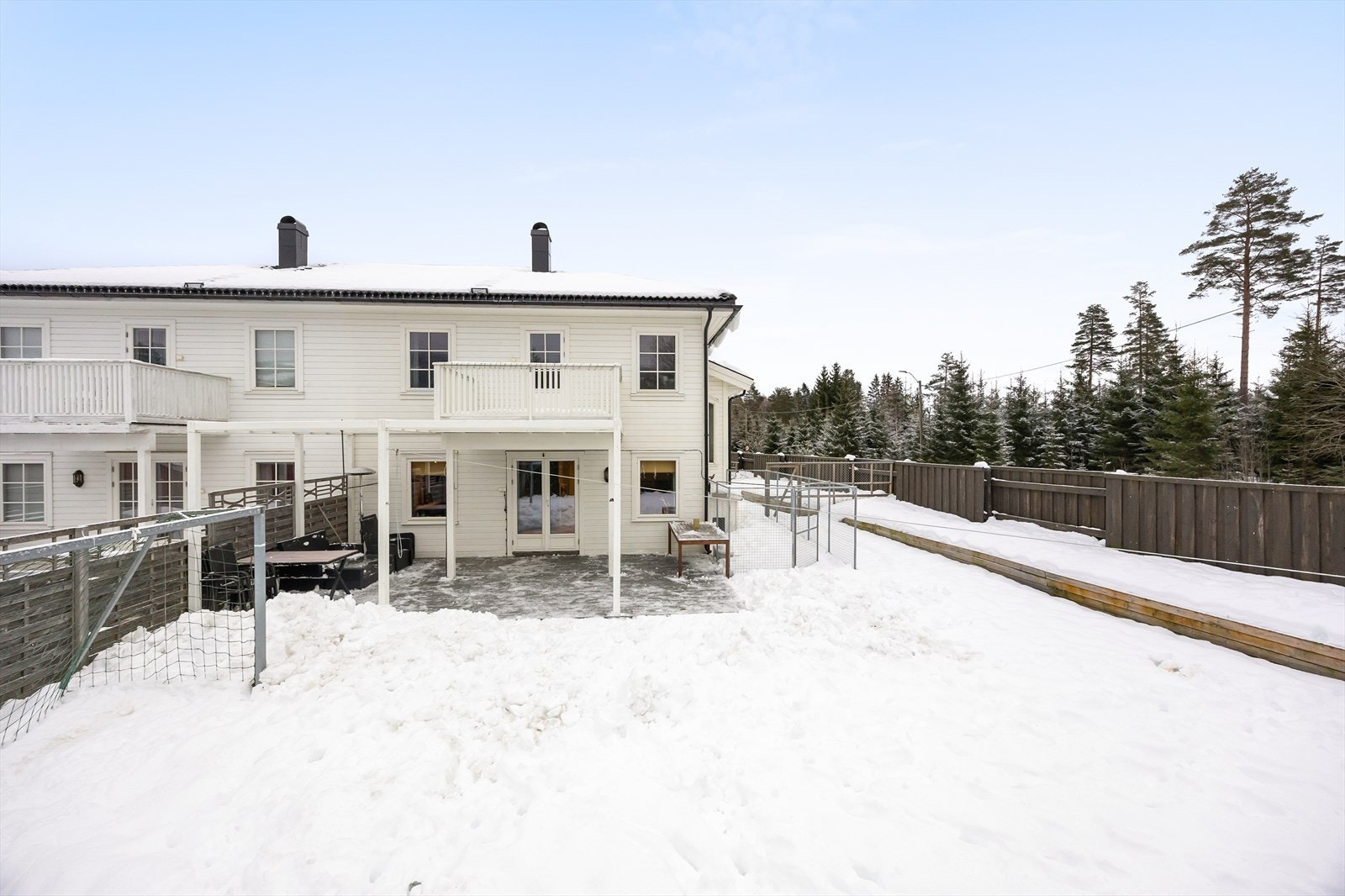 En moderne og innholdsrik tomannsbolig med familievennlig planløsning. Galleribilde