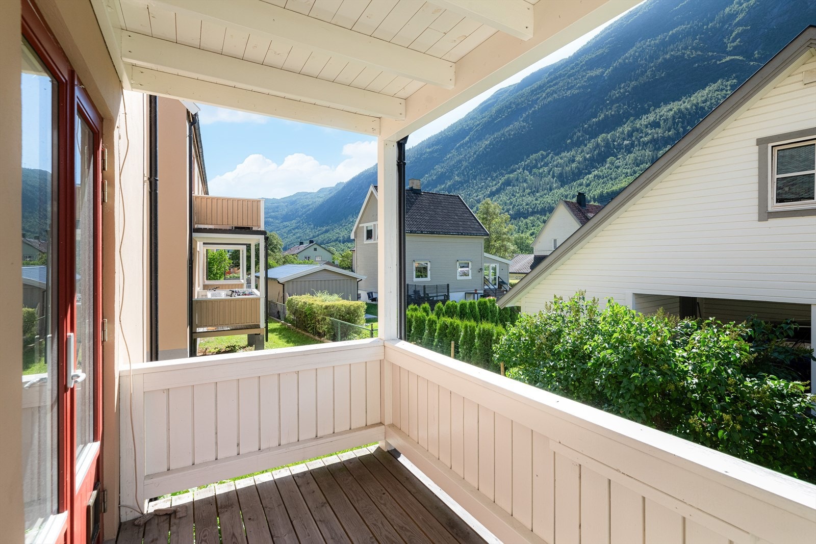 Leiligheten har enkel adkomst med beliggenhet i 1. etasje. Galleribilde