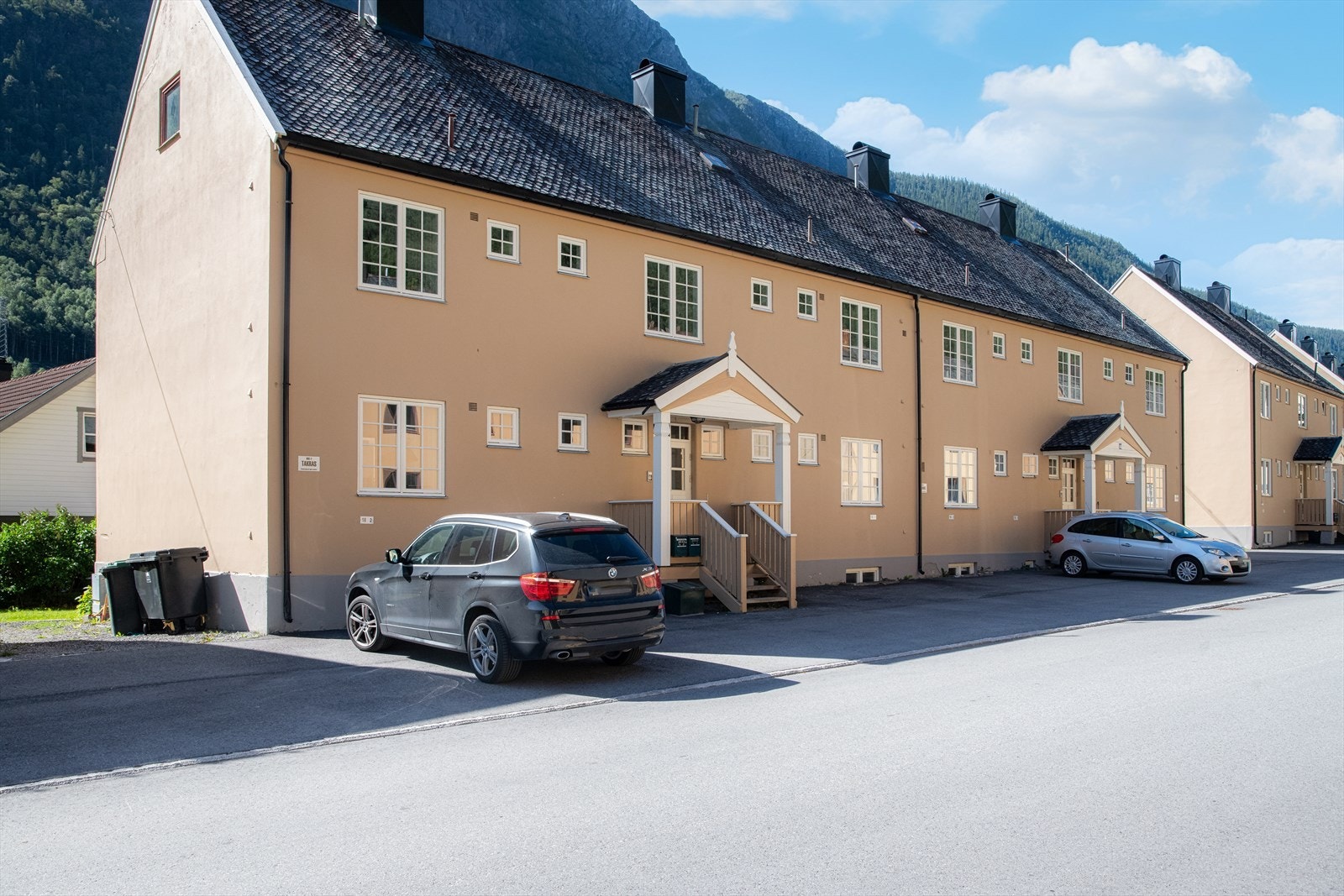 EiendomsMegler 1 v/ Guro Borsodi Bakka presenterer Tveito alle 18B! Galleribilde