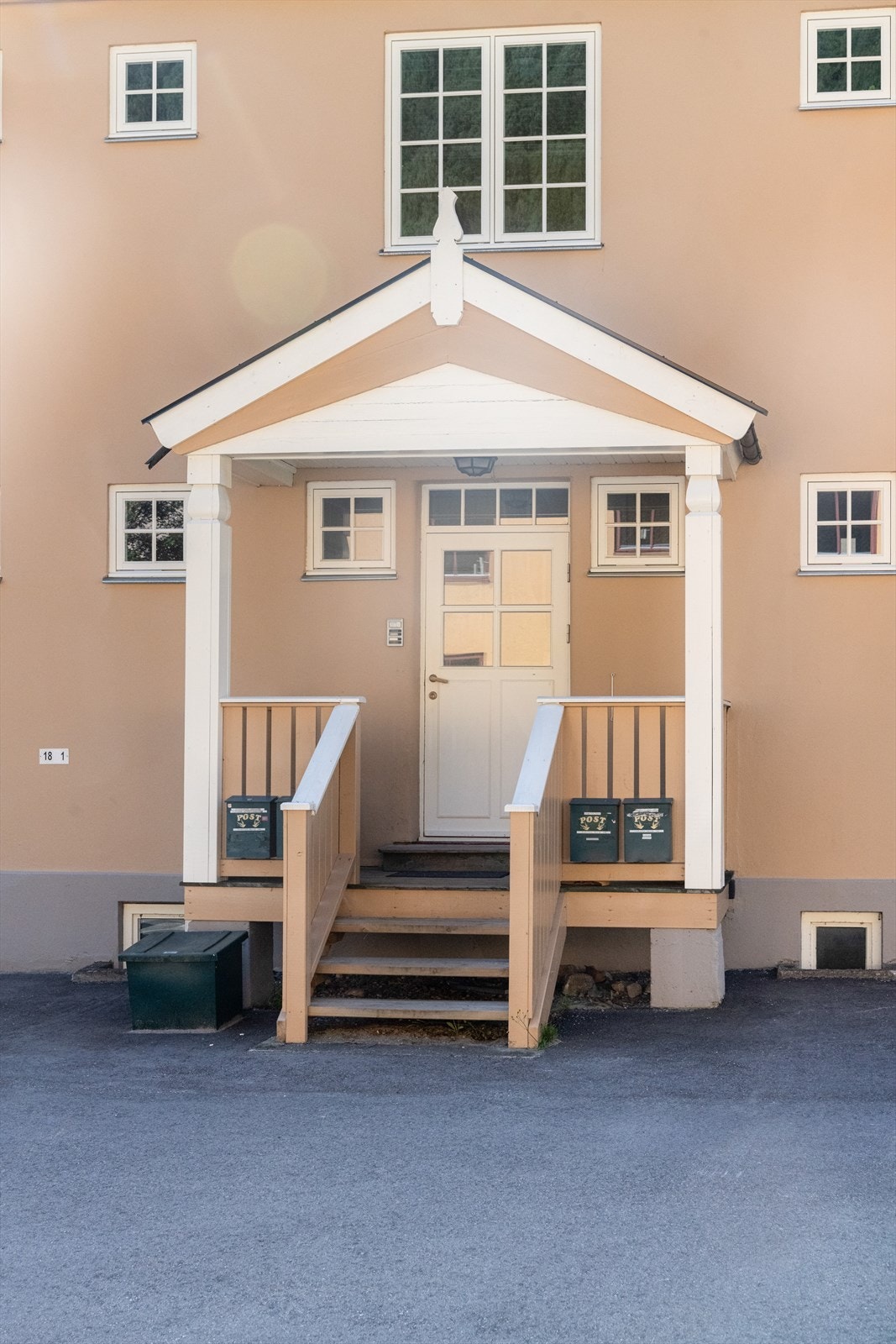 Leiligheten ligger praktisk til i 1. etasje. Galleribilde