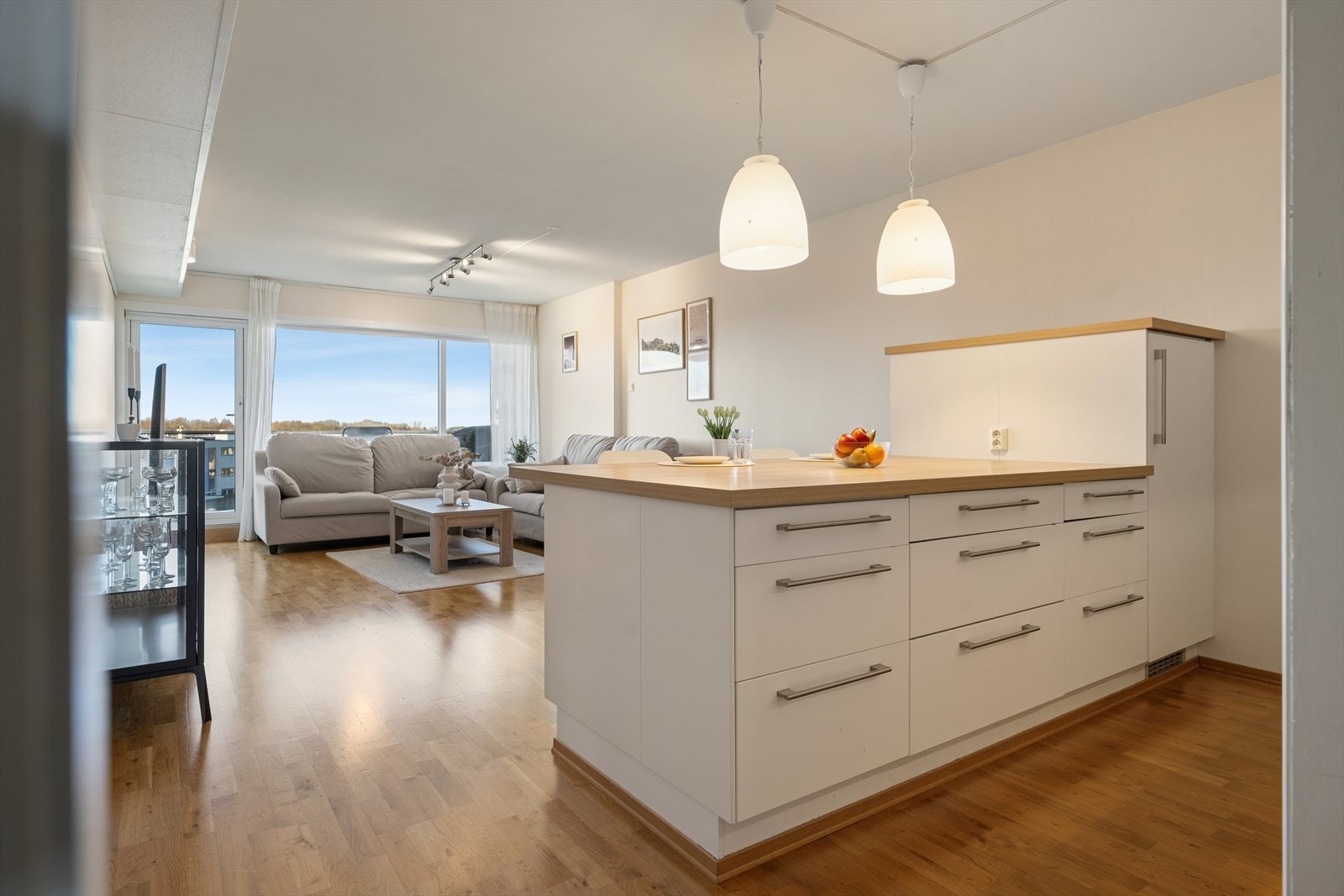 DNB Eiendom og Mikal Nådland har gleden av å presentere Ståle Kyllingstads vei 10D! Husk visningspåmelding. Galleribilde