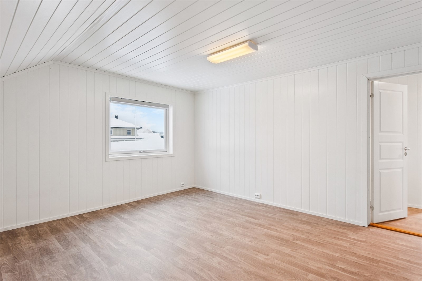 Det andre soverommet passer utmerket som barnerom, gjesterom eller kontor. Galleribilde