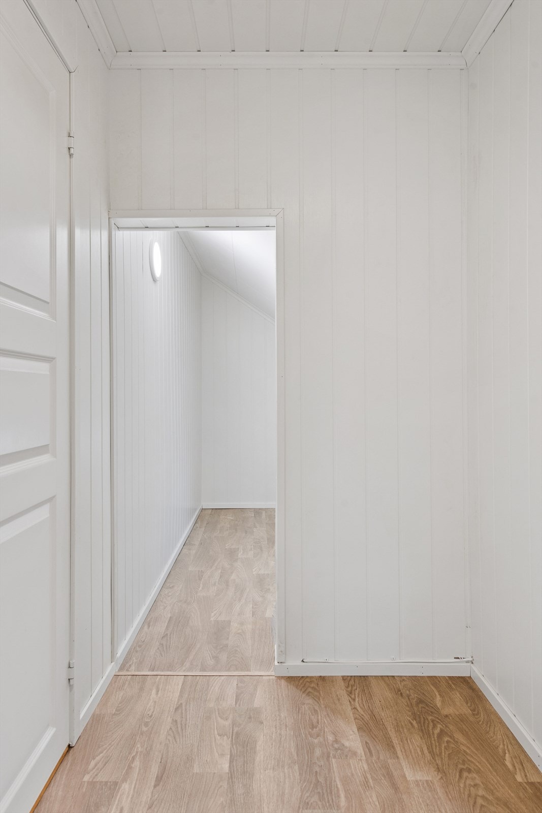 Praktisk bod i andre etasje for ekstra lagring. Galleribilde