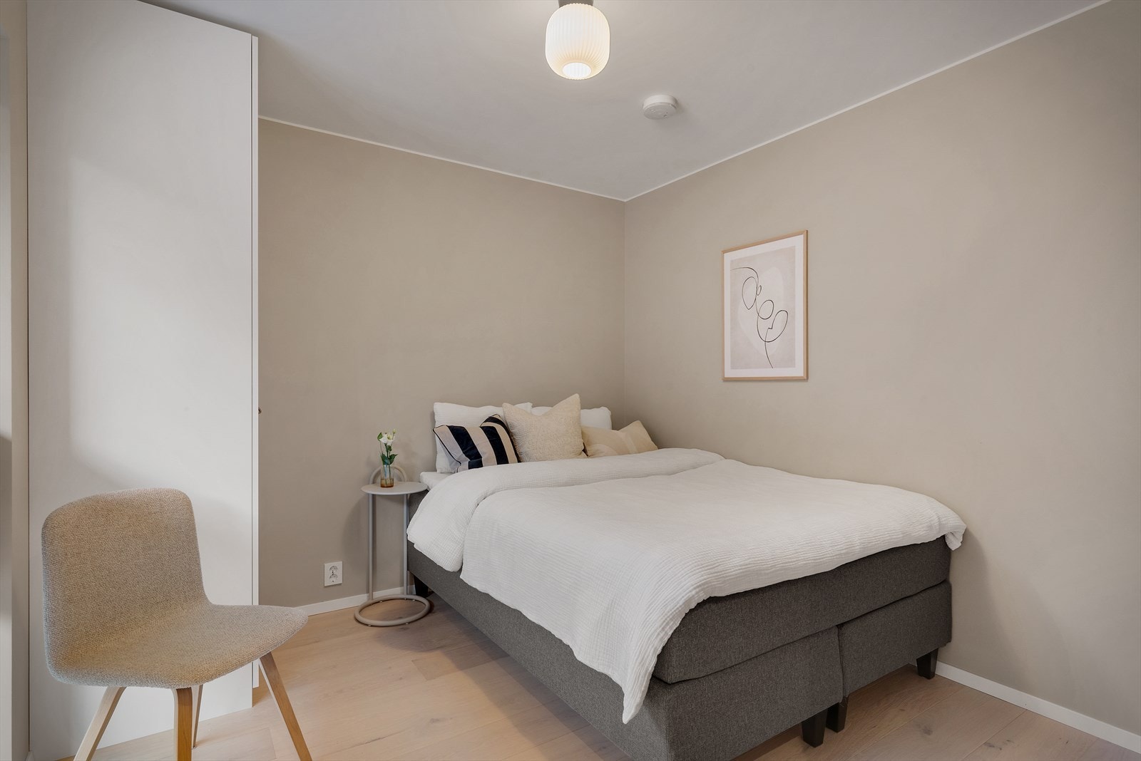 Soverom nr 2, også her er det plass til garderobeløsning. Galleribilde