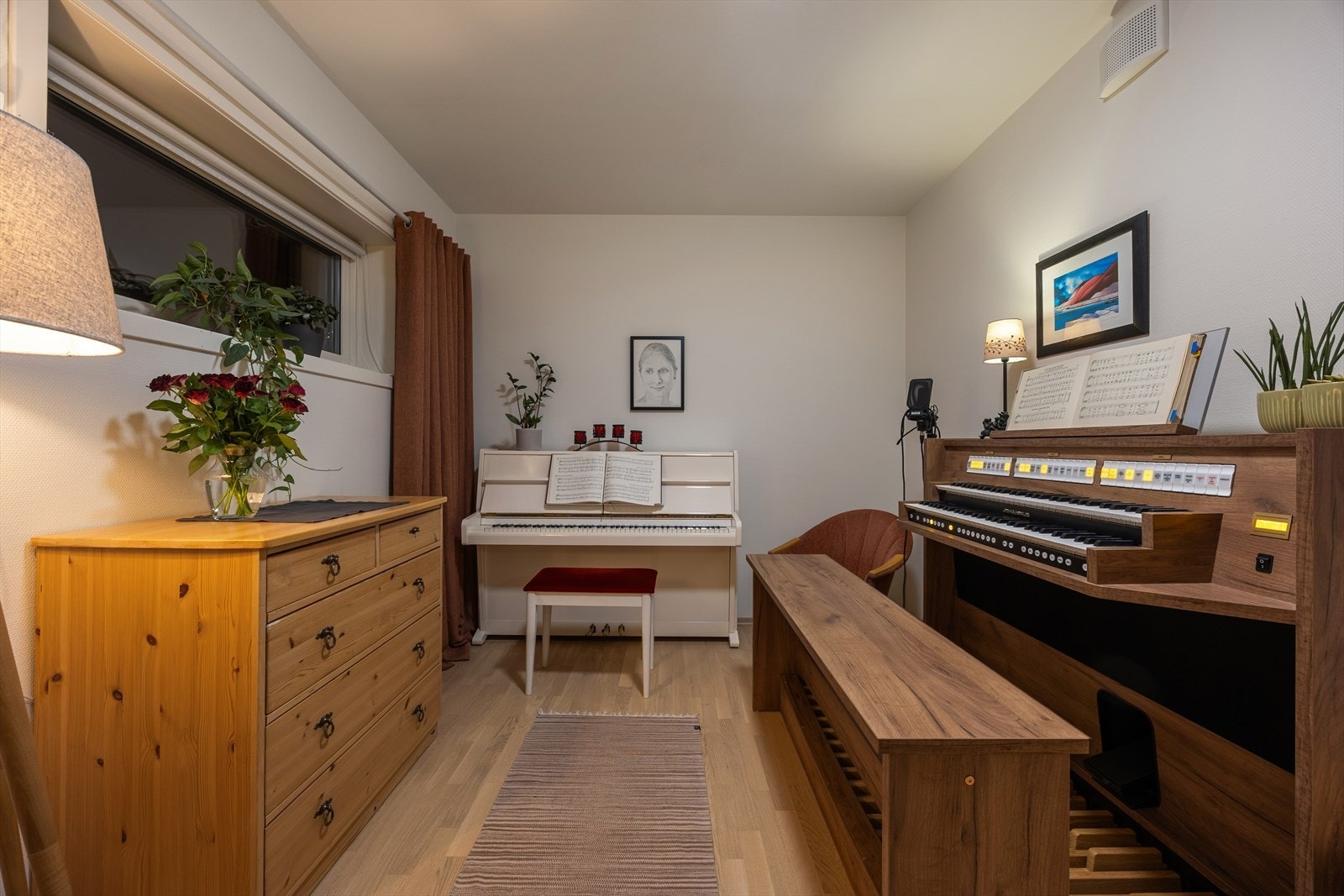 Soverommet er av god størrelse og har plass til seng og garderobeskap. Galleribilde