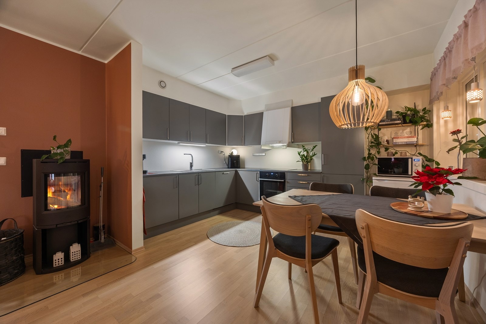 Peisovn gir en trivelig atmosfære på kjølige dager. Galleribilde